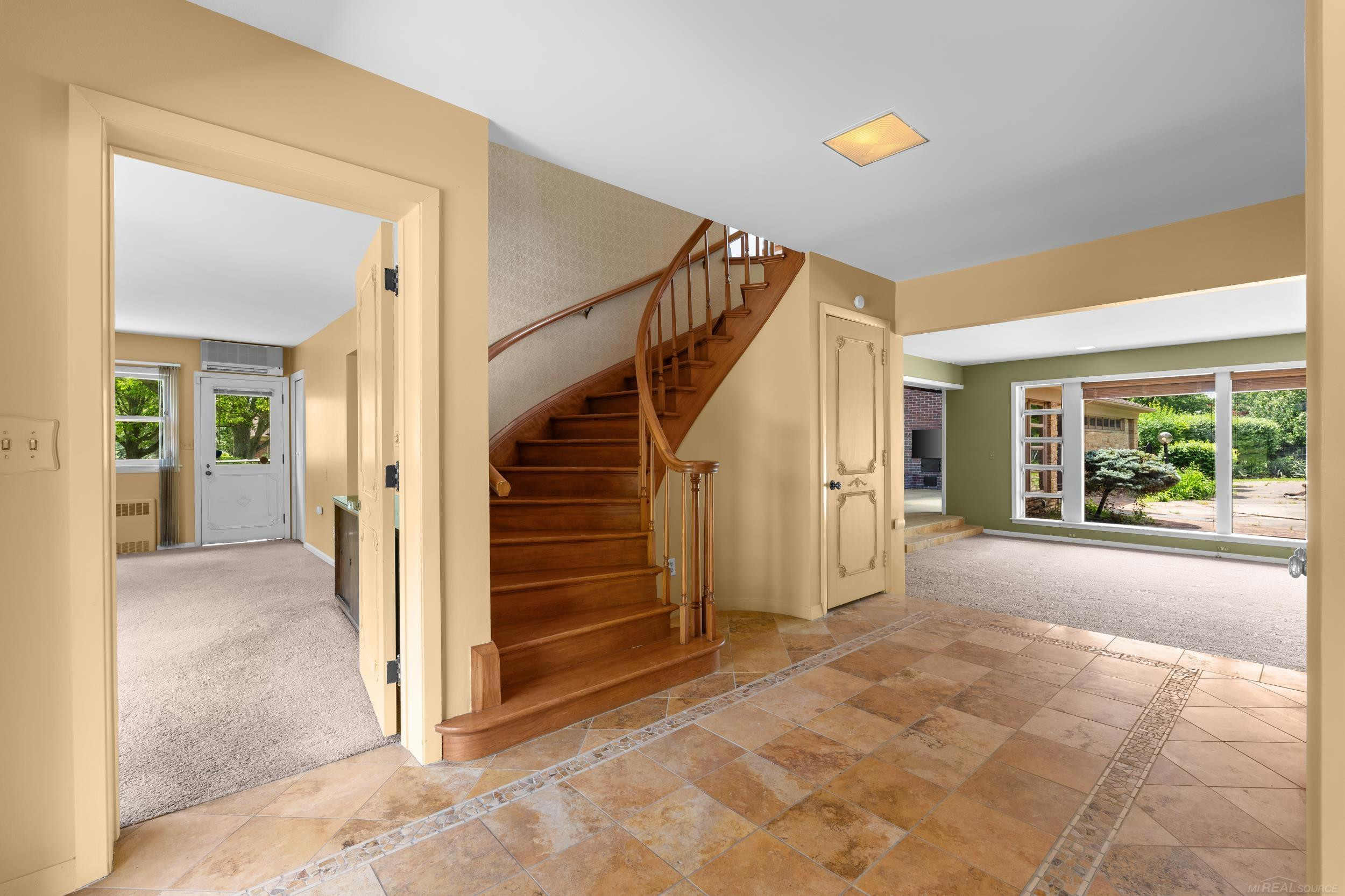 1427 Sunningdale Drive, Grosse Pointe, MI 48236 — Photo 16