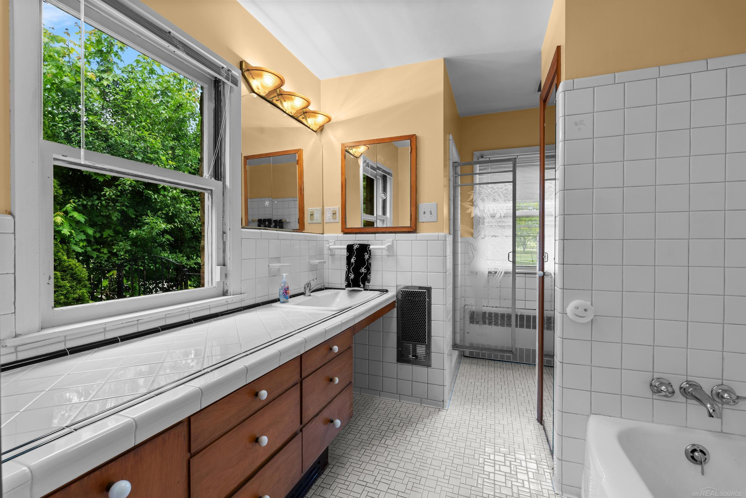 1427 Sunningdale Drive, Grosse Pointe, MI 48236 — Photo 33