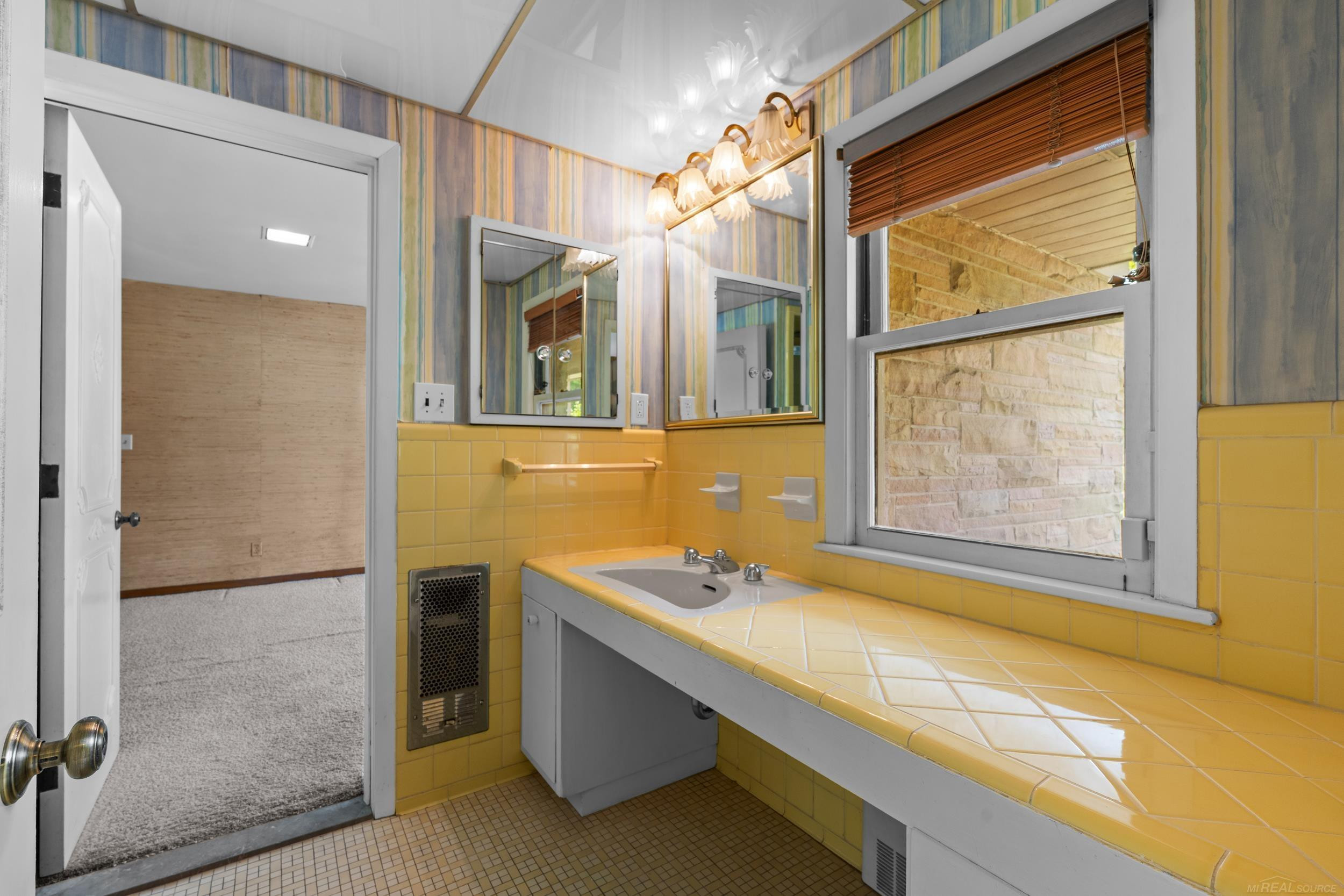 1427 Sunningdale Drive, Grosse Pointe, MI 48236 — Photo 39