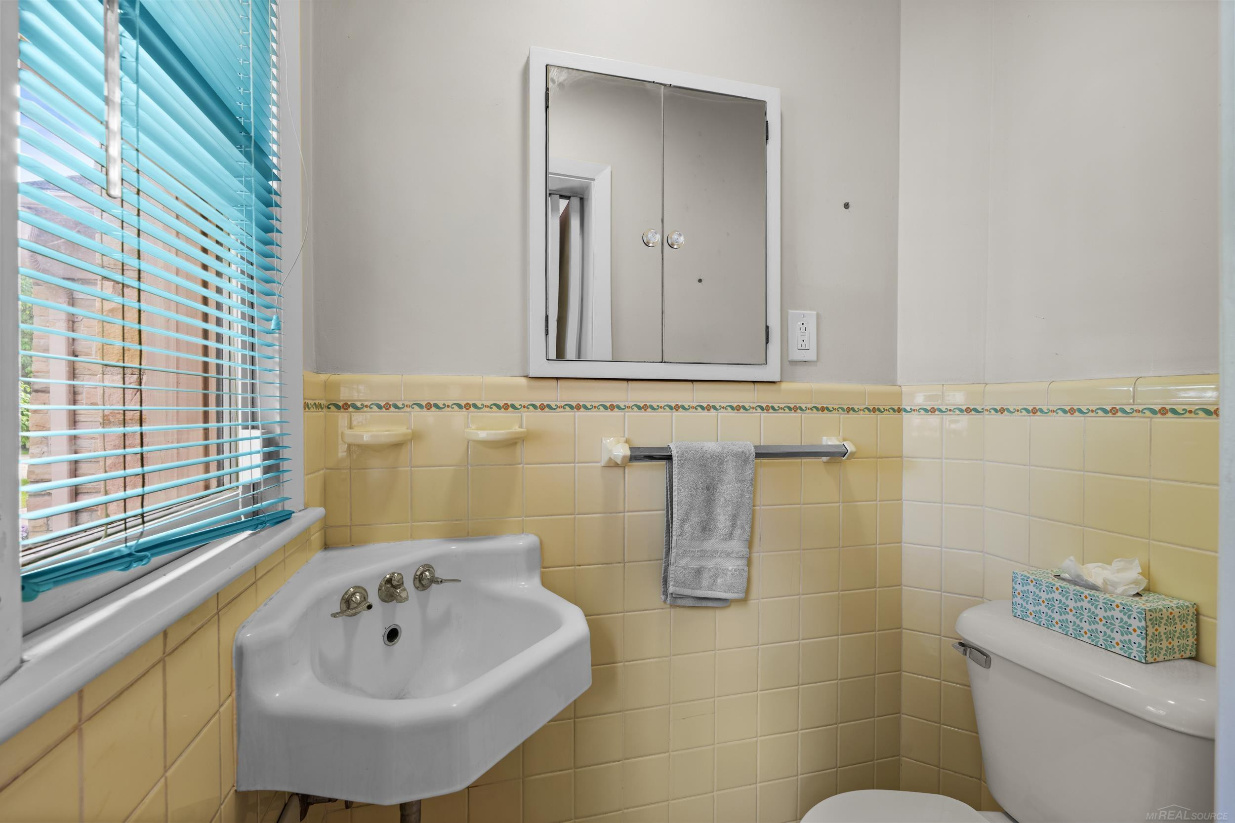 1427 Sunningdale Drive, Grosse Pointe, MI 48236 — Photo 40