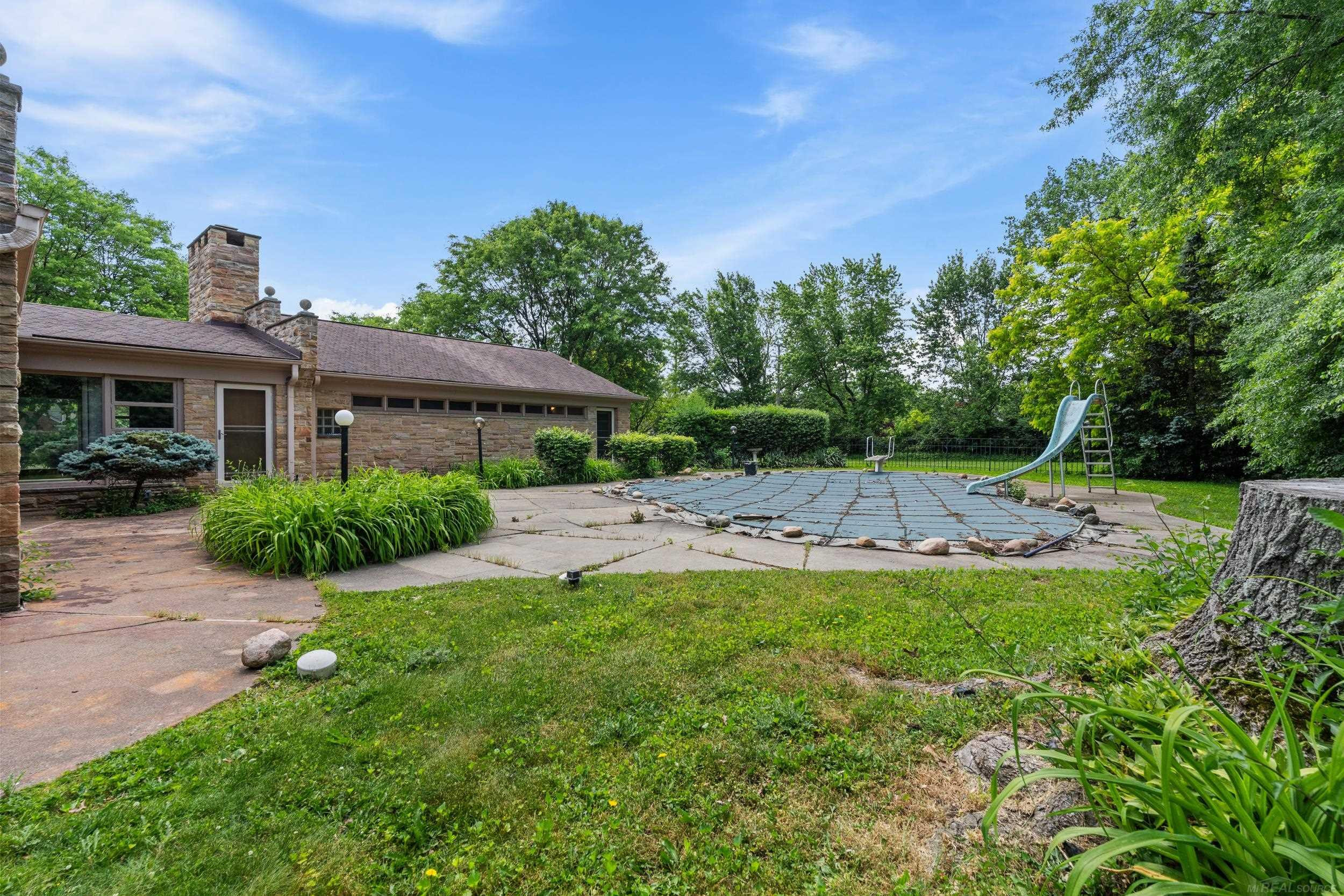 1427 Sunningdale Drive, Grosse Pointe, MI 48236 — Photo 55