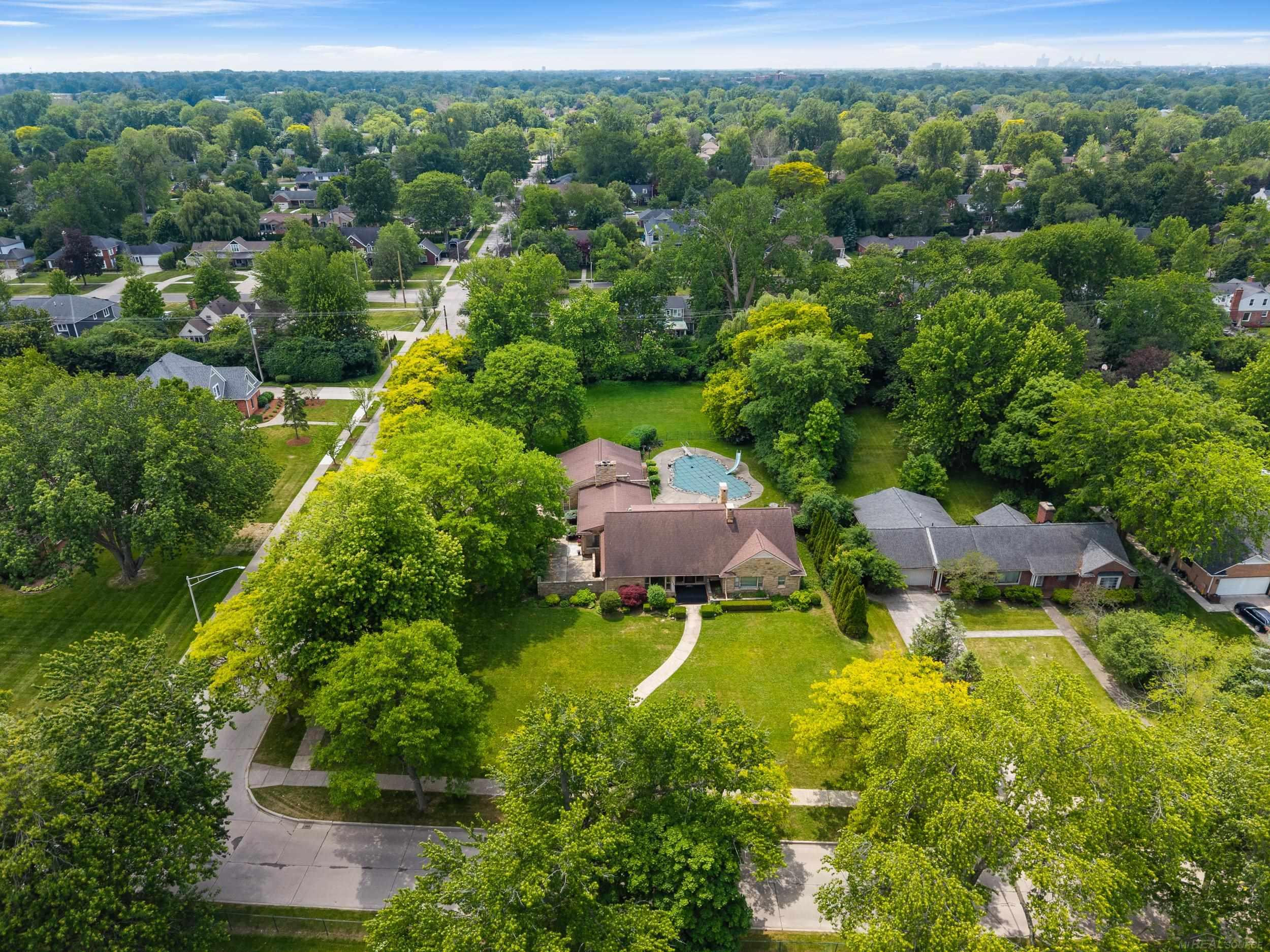 1427 Sunningdale Drive, Grosse Pointe, MI 48236 — Photo 73