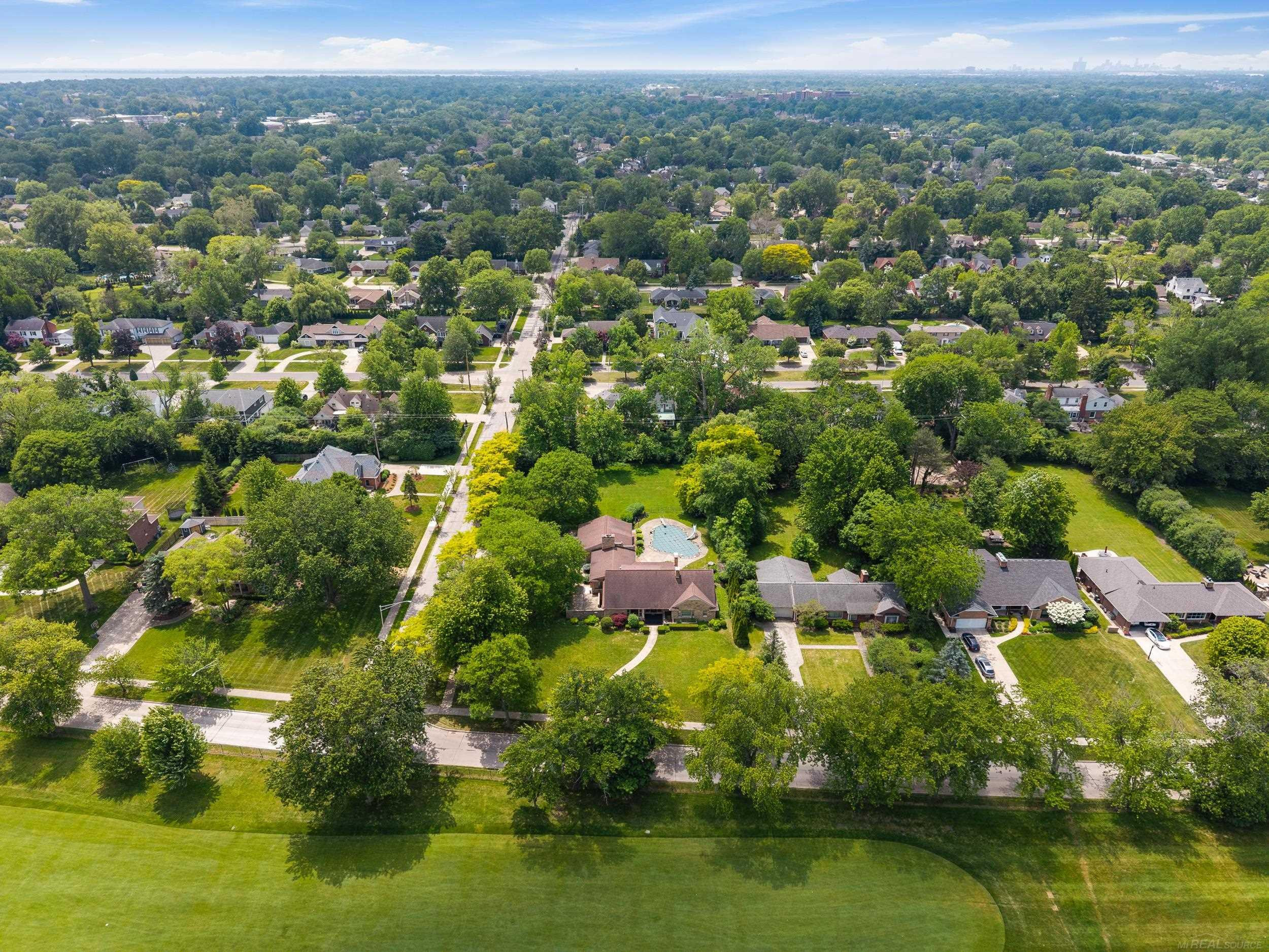 1427 Sunningdale Drive, Grosse Pointe, MI 48236 — Photo 75