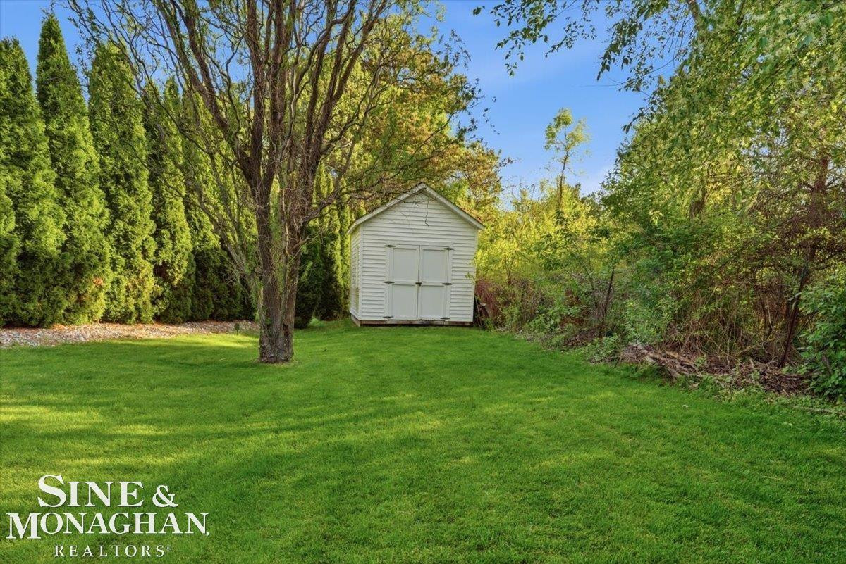 1098 Broad Ax Lane, MI — Photo 28