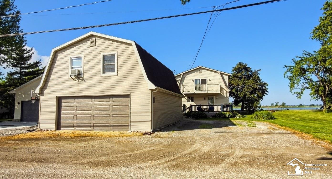 6270 Brancheau Road, Newport, MI 48166