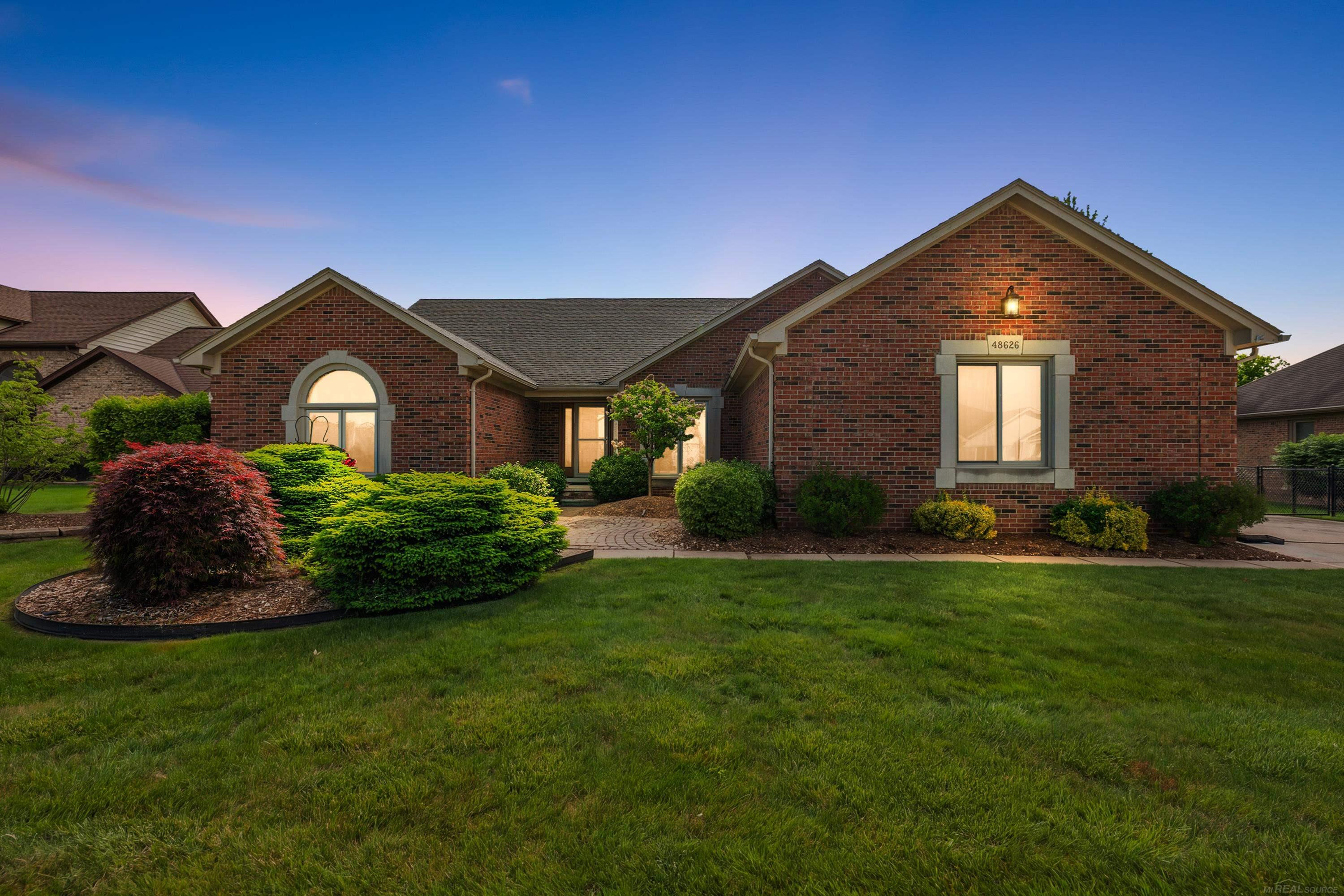 48626 Thorncroft Drive, Macomb, MI 48044 — front exterior