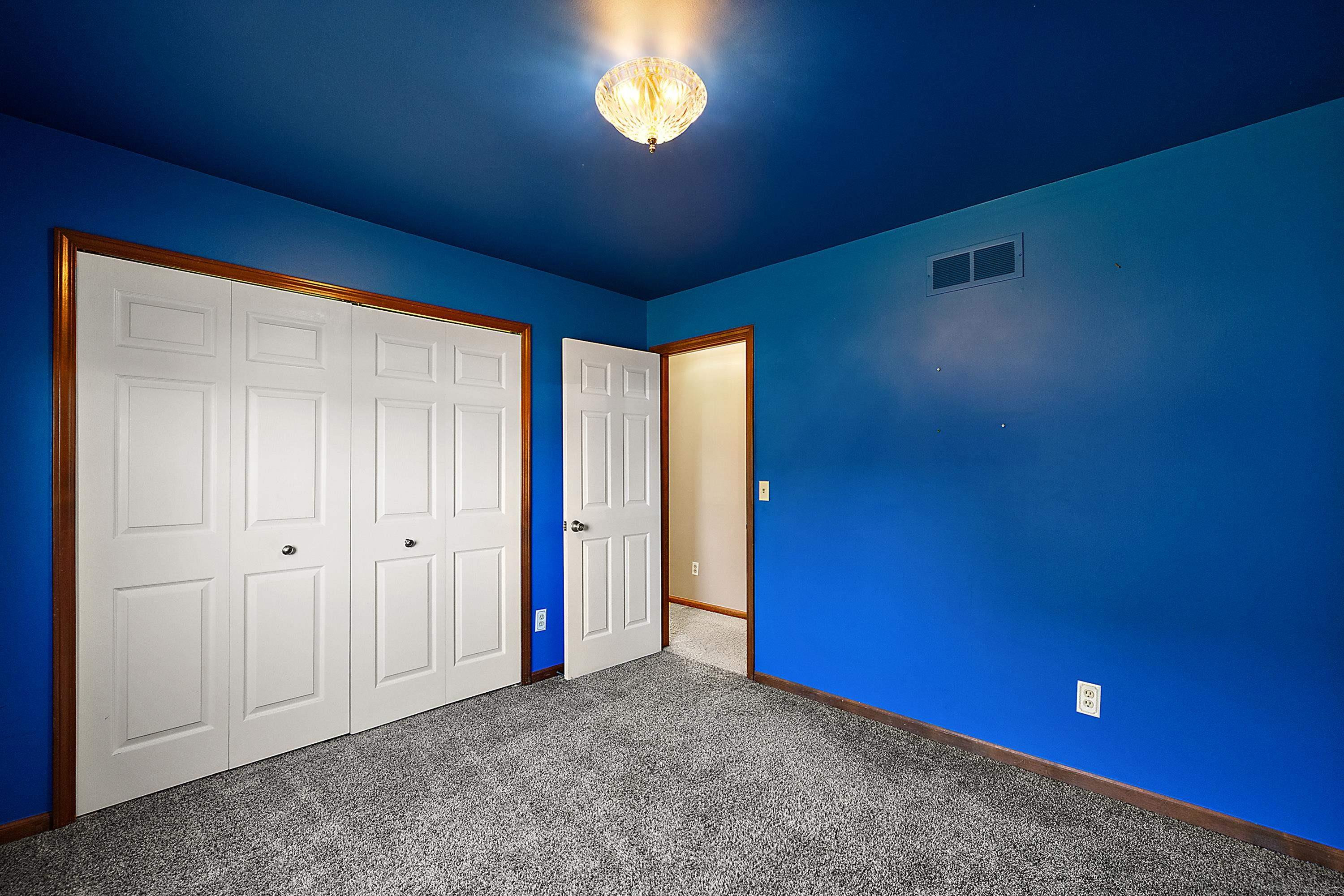 48626 Thorncroft Drive, Macomb, MI 48044 — Photo 27