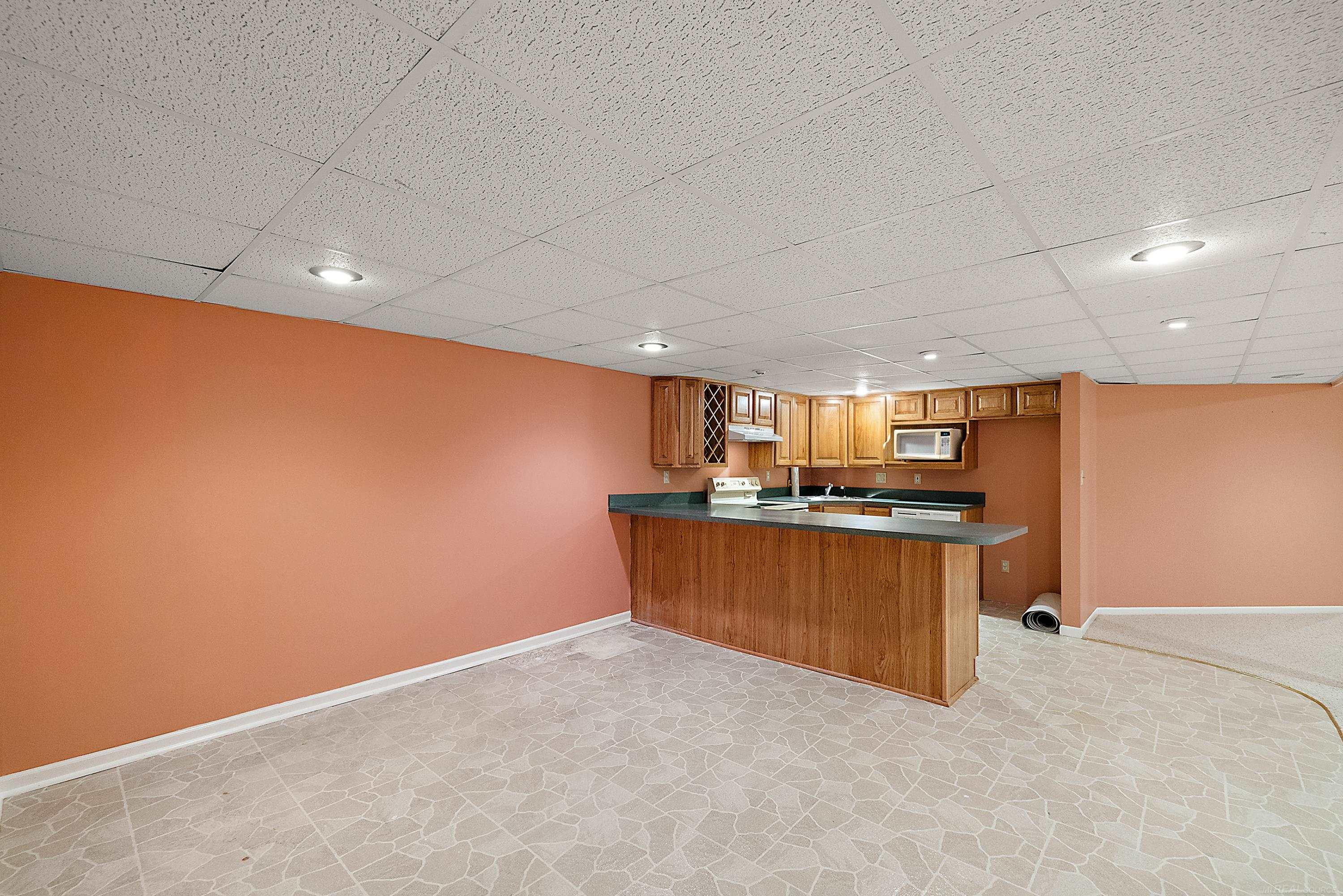 48626 Thorncroft Drive, Macomb, MI 48044 — Photo 45