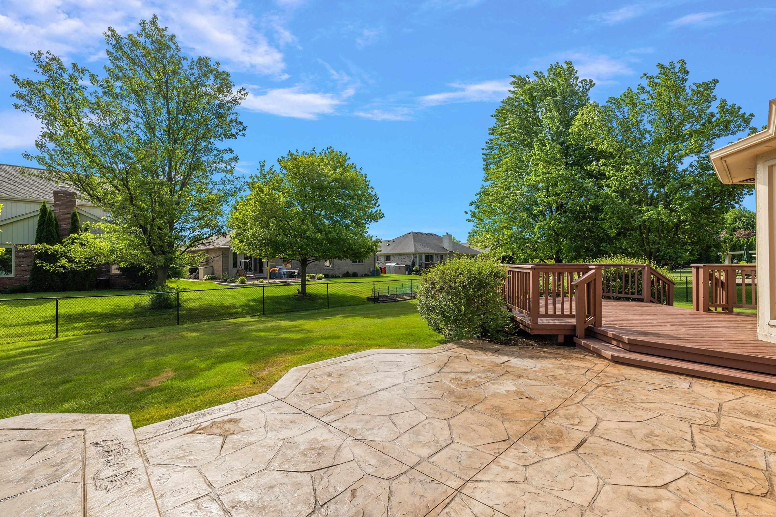 48626 Thorncroft Drive, Macomb, MI 48044 — Photo 61