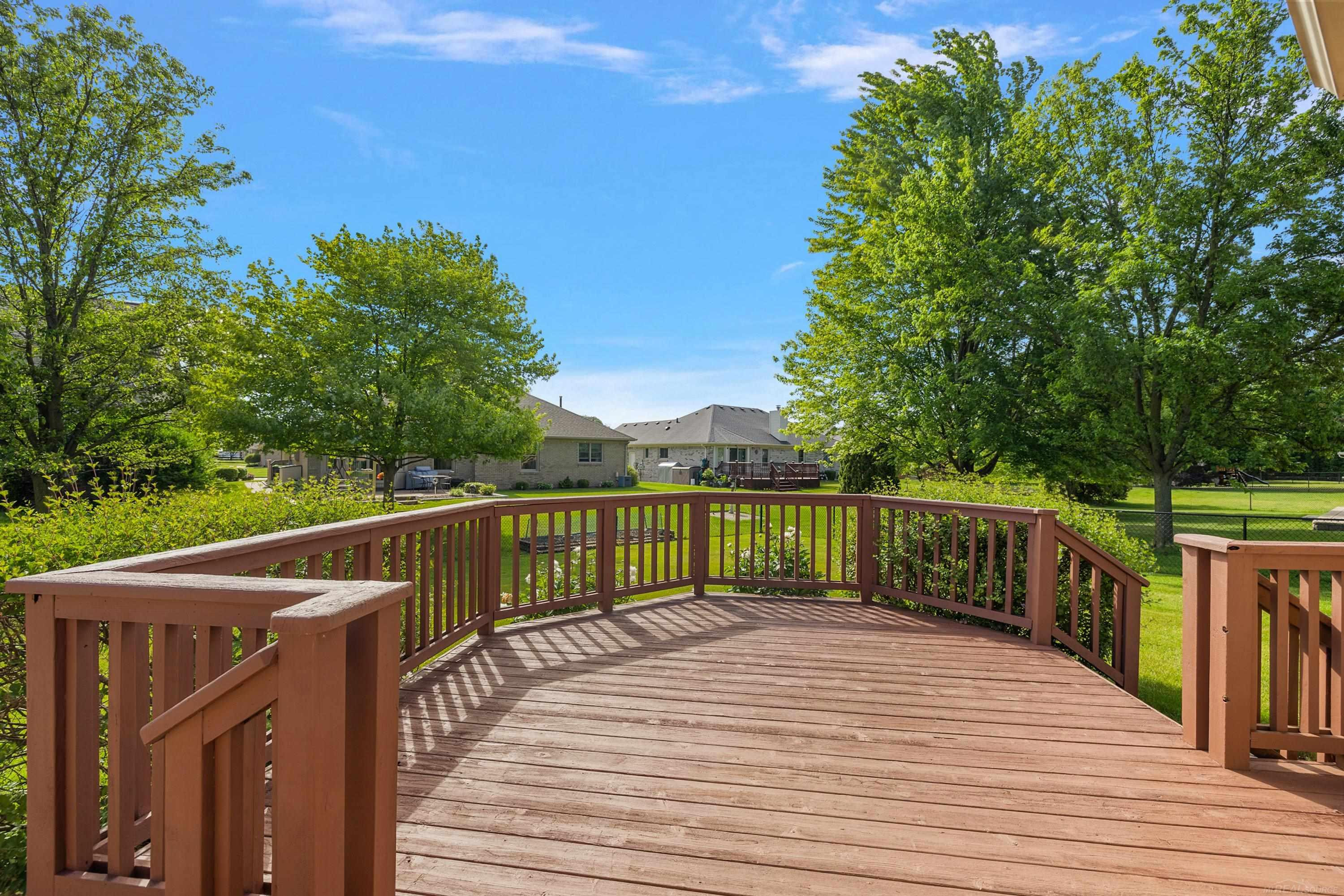 48626 Thorncroft Drive, Macomb, MI 48044 — Photo 63