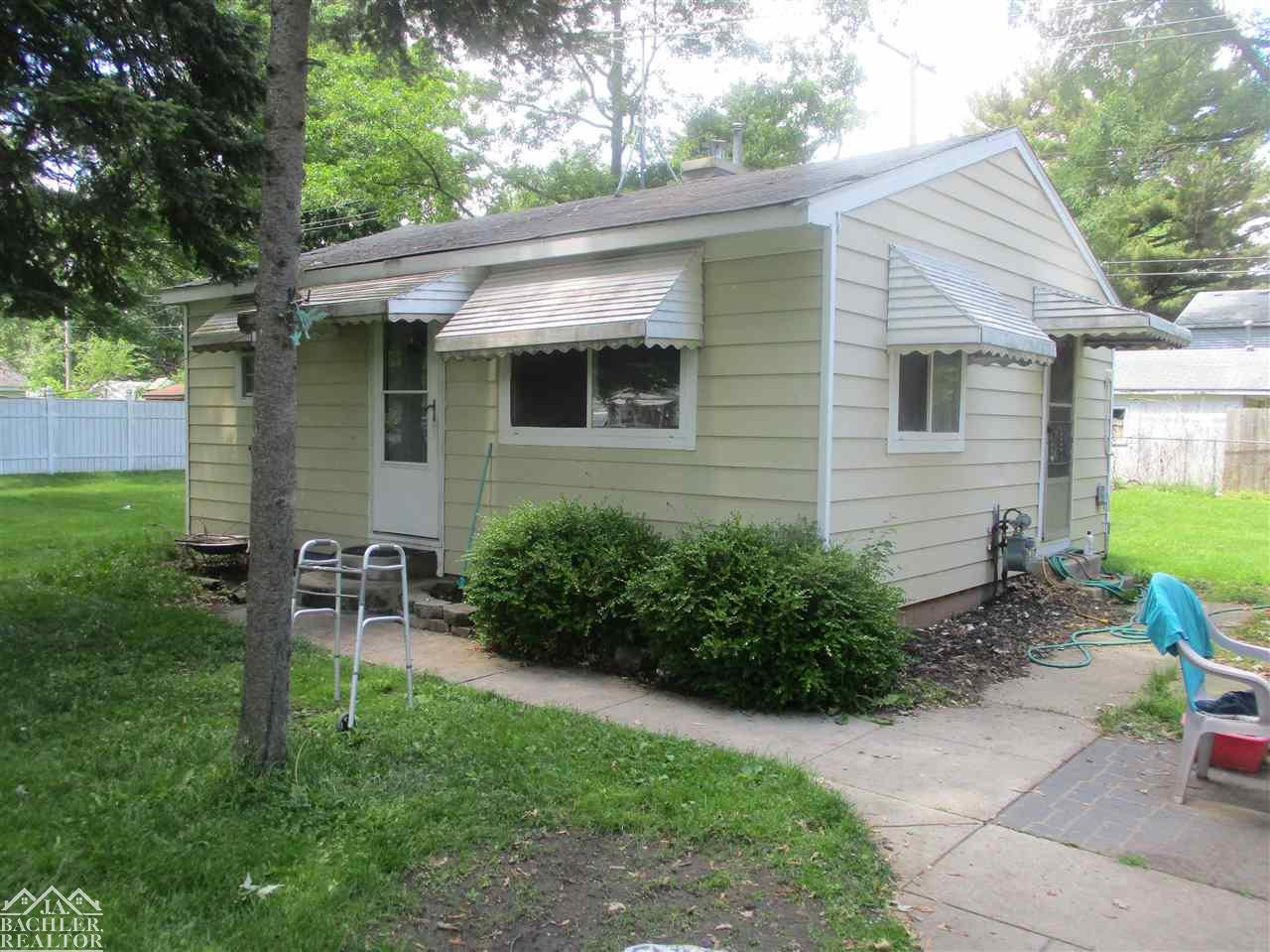 932 Liberty Street, Algonac, MI 48001 — Photo 2