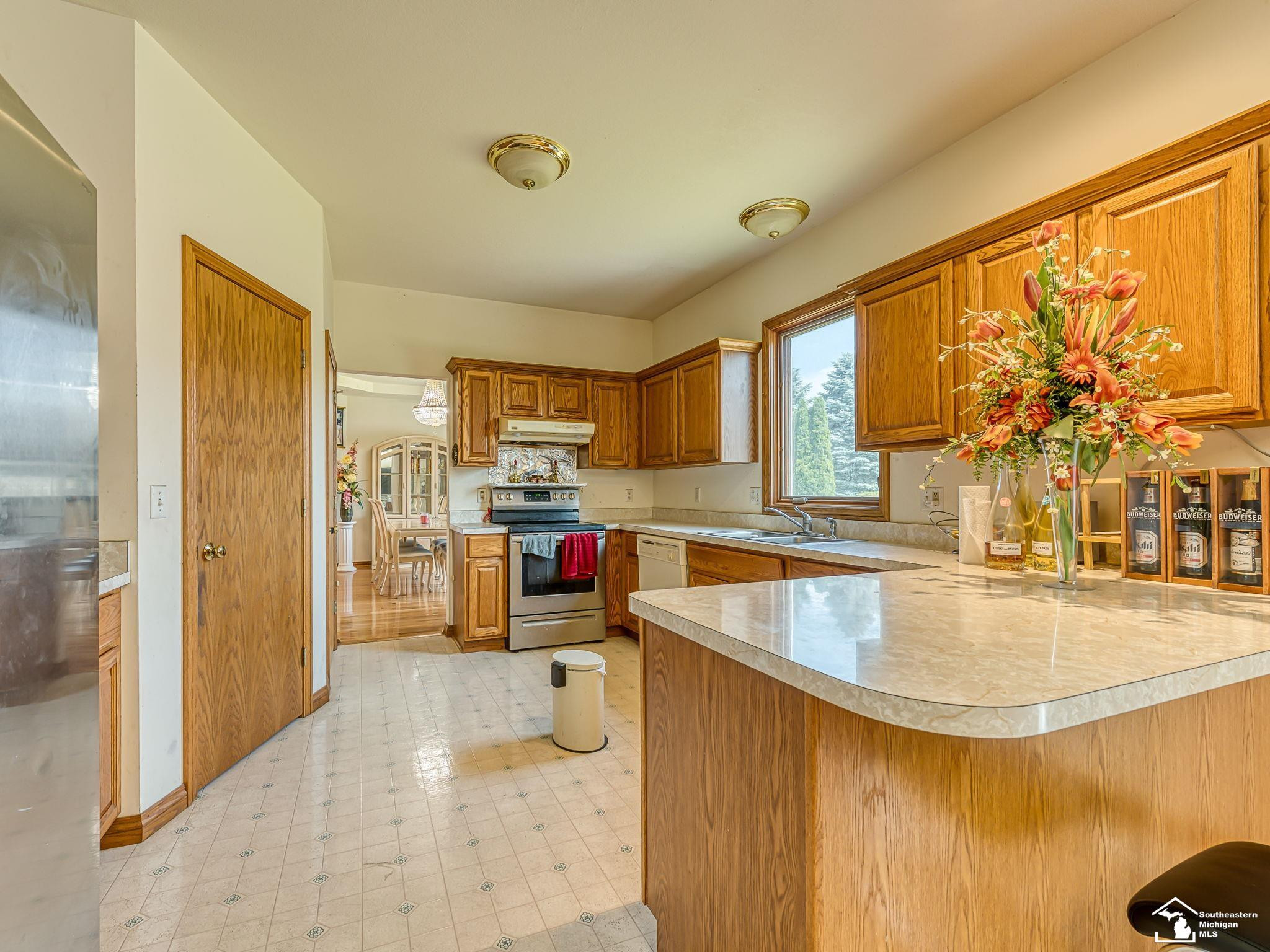 2960 E Country Lane, Monroe, MI 48162 — Photo 6
