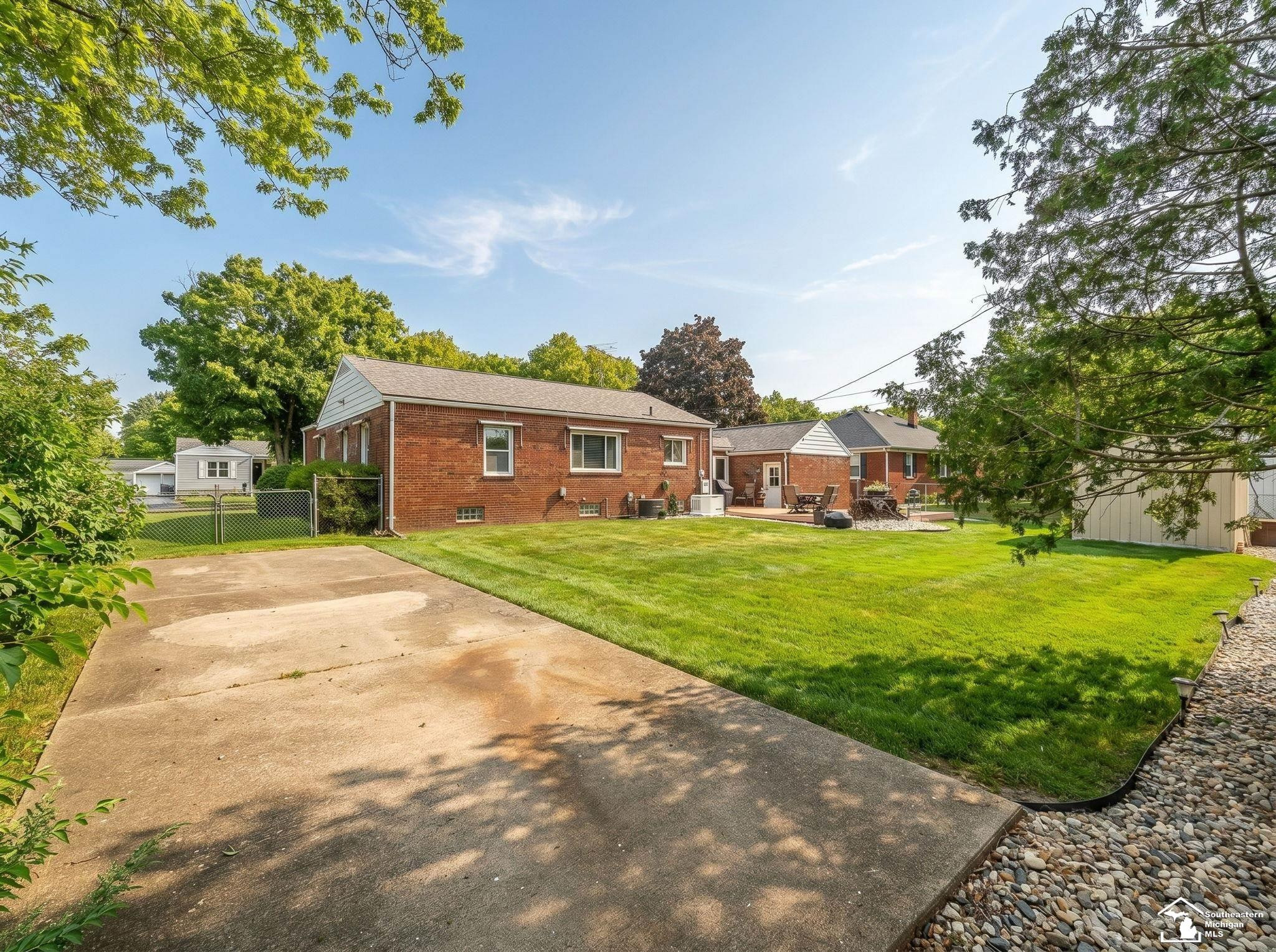 831 Wolverine Avenue, Monroe, MI 48161 — Photo 33