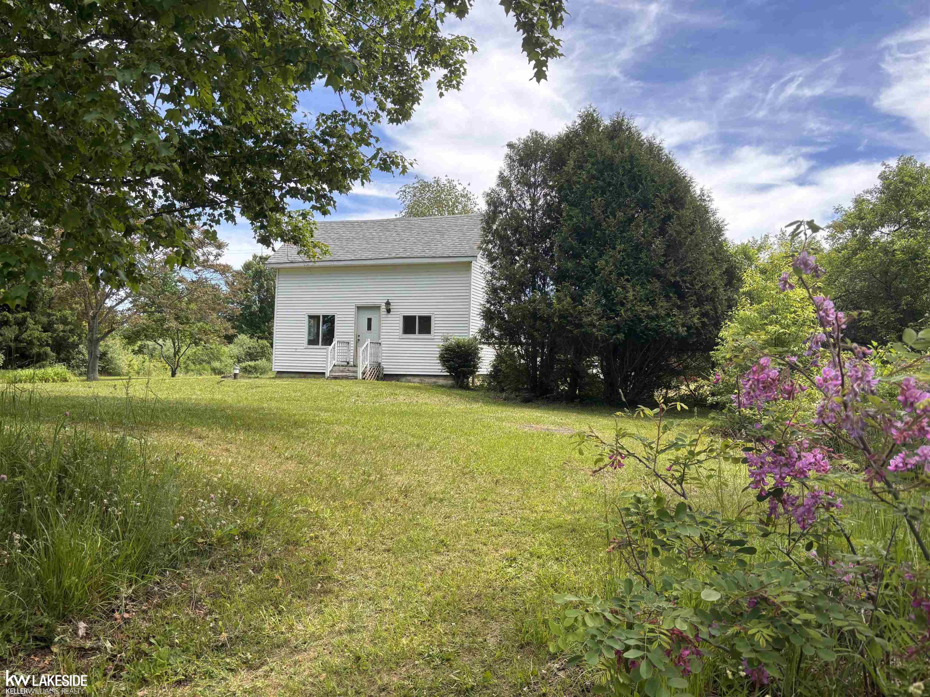 9956 Sharp Road, Clifford, MI 48727