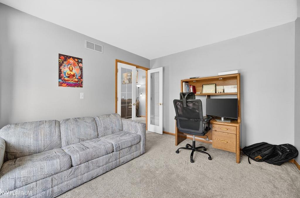 54532 CAMBRIDGE Drive, Shelby Twp, MI 48315 — Photo 9
