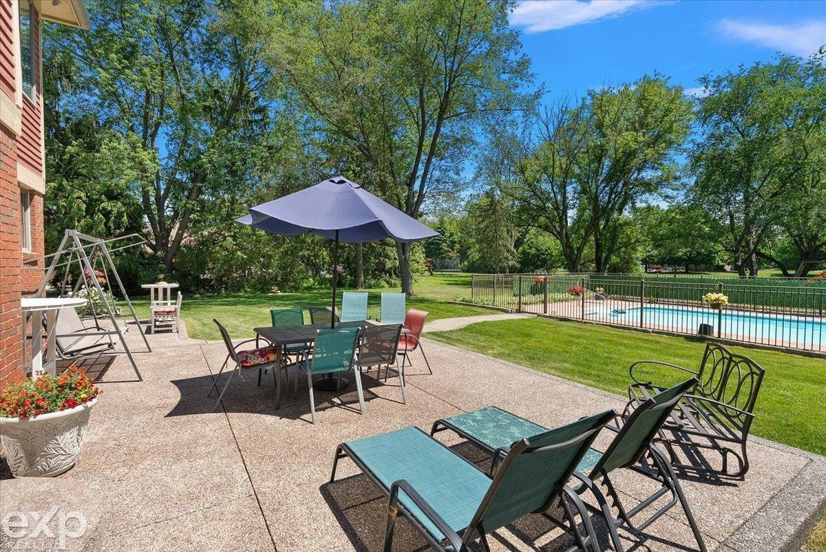 61334 Country Lane, Washington, MI — Photo 8