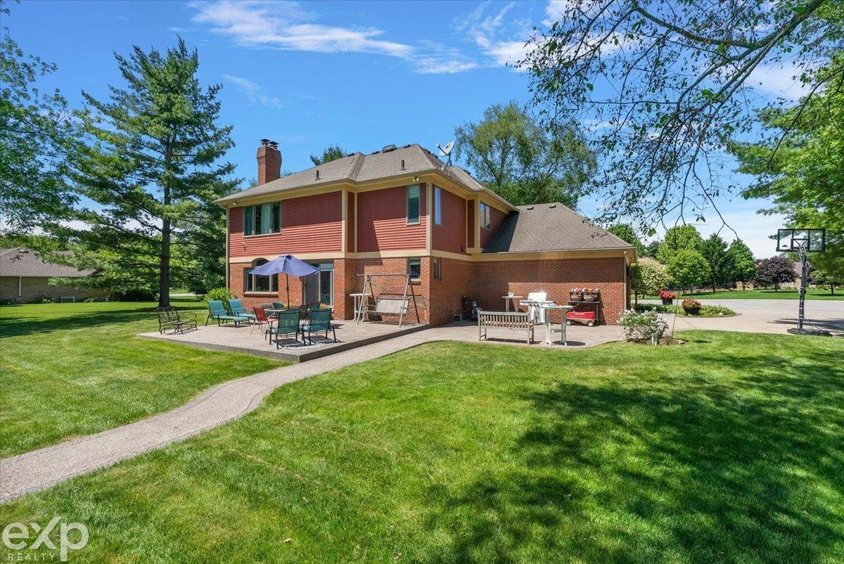 61334 Country Lane, Washington, MI — Photo 11