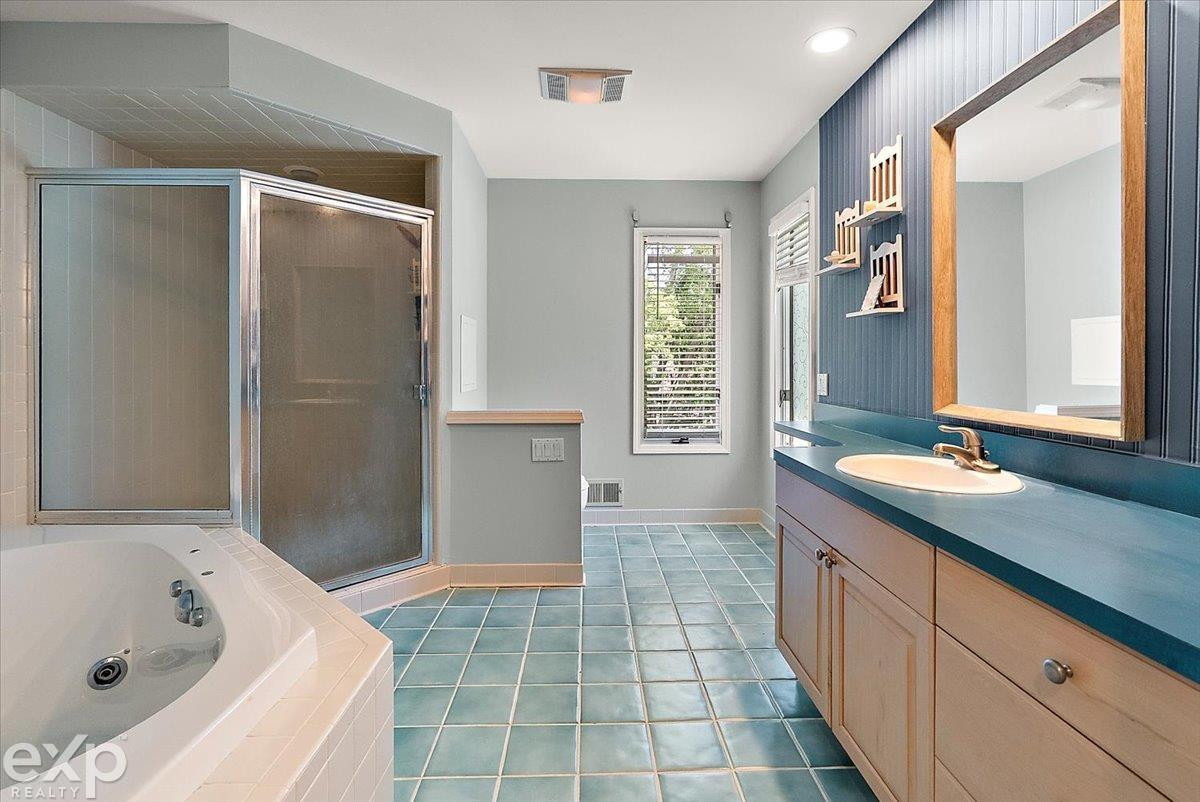61334 Country Lane, Washington, MI — Photo 48