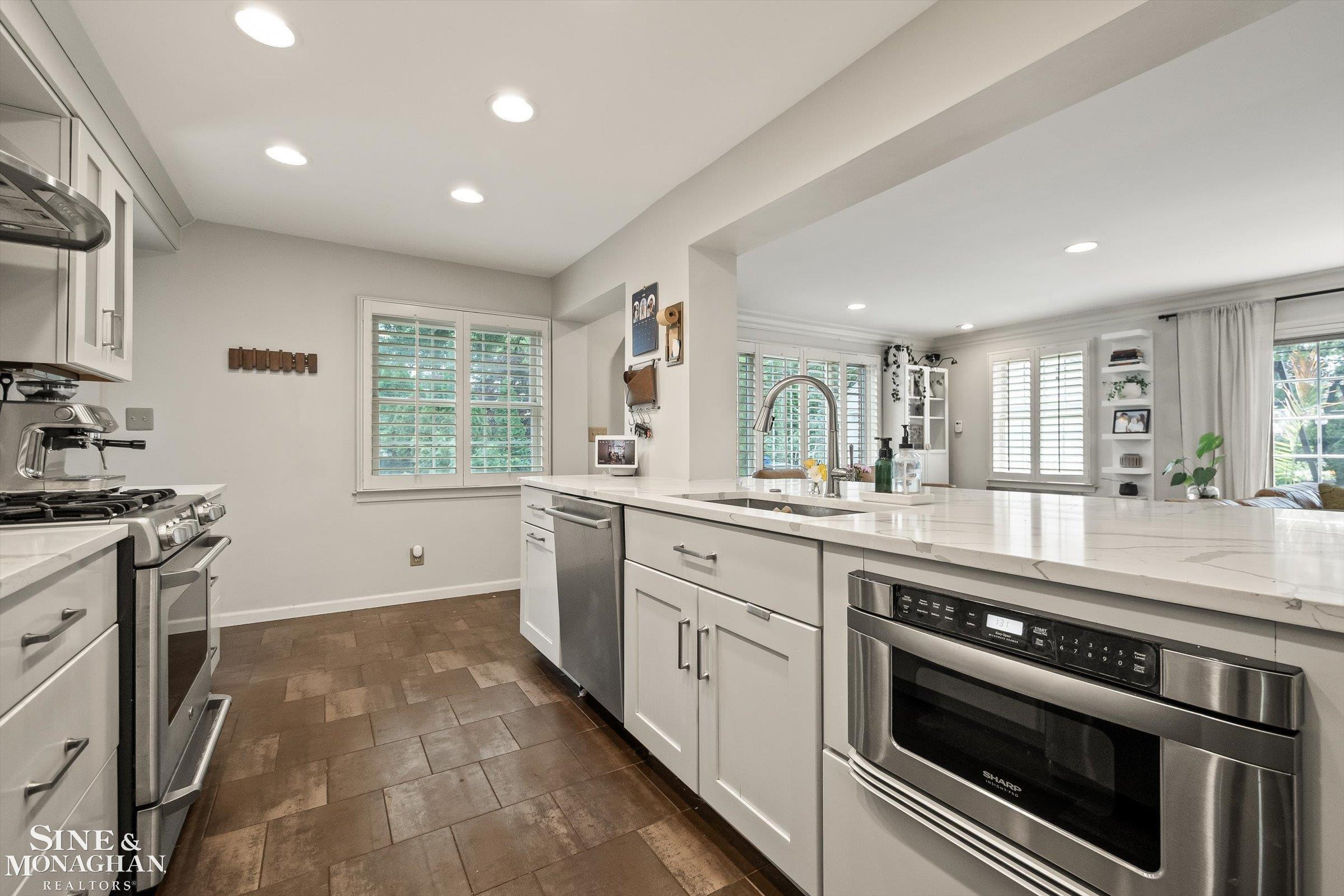 440 Colonial Court, Grosse Pointe Farms, MI 48236 — Photo 8