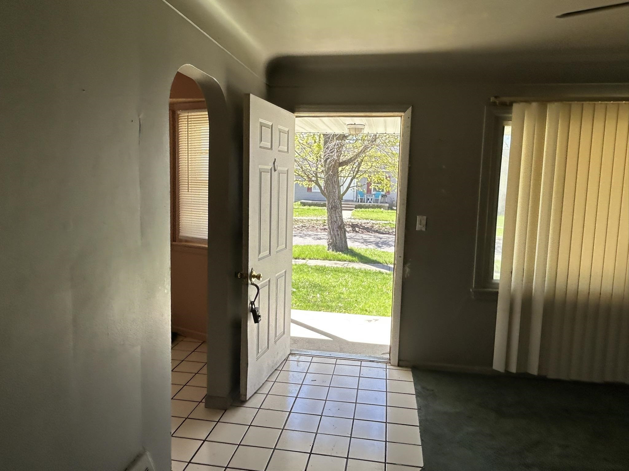 644 Crawford Street, Flint, MI 48507 — Photo 2