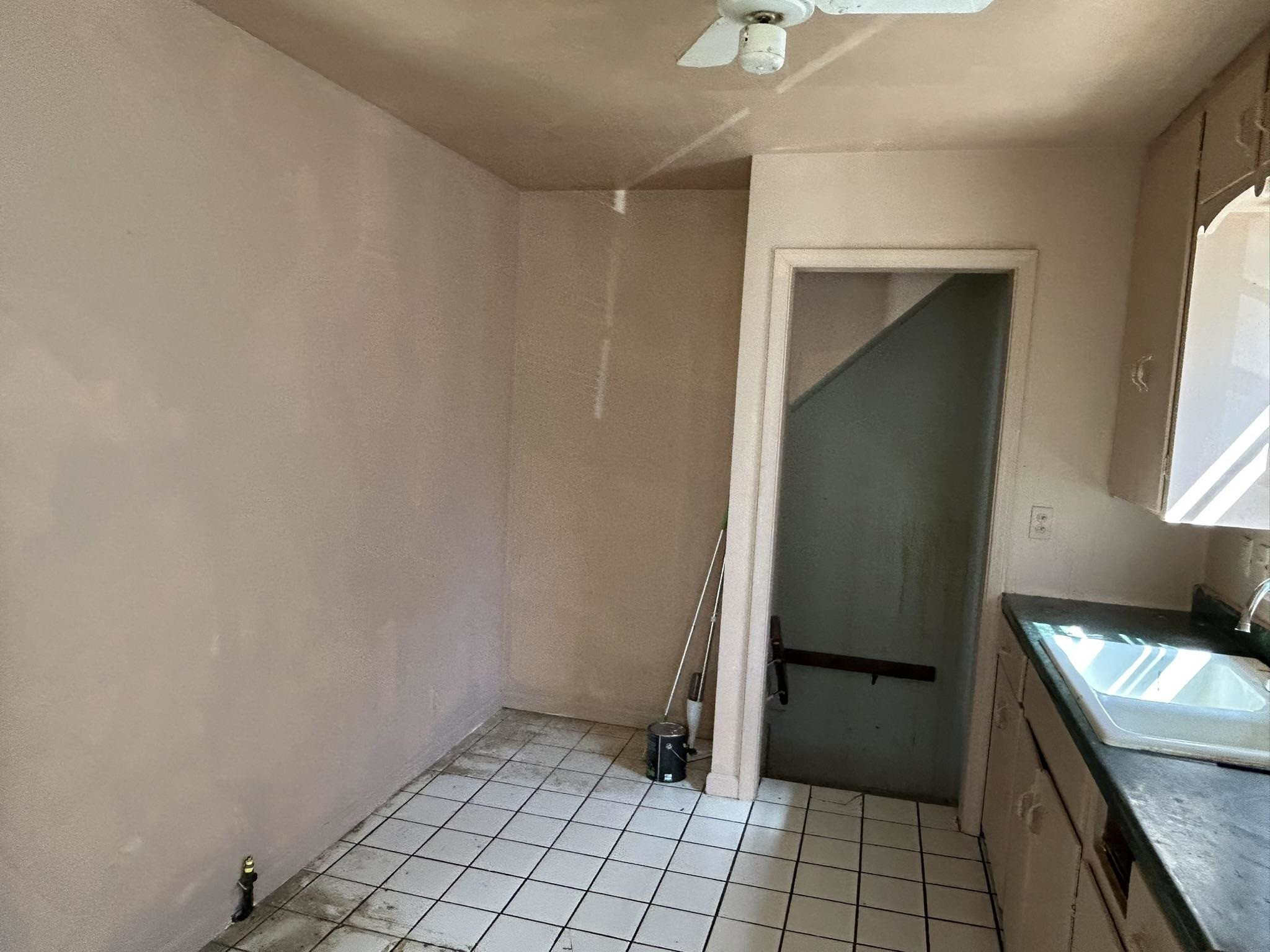 644 Crawford Street, Flint, MI 48507 — Photo 5