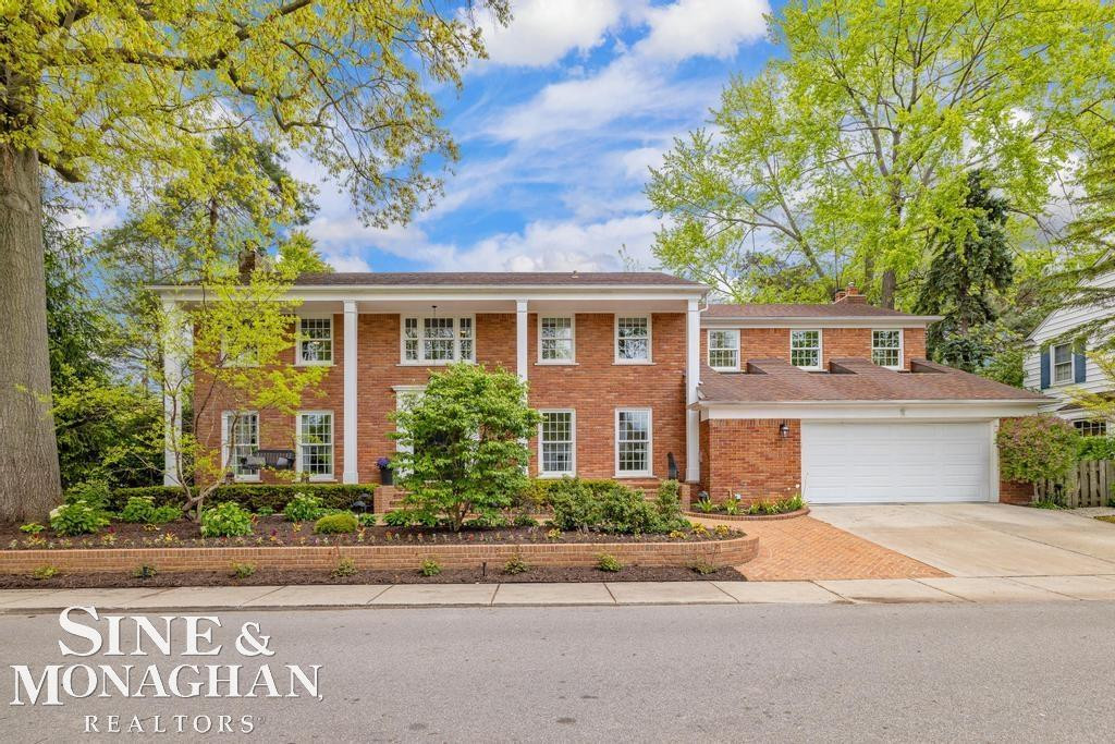 66 Colonial Road, Grosse Pointe Shores, MI 48236 — front exterior