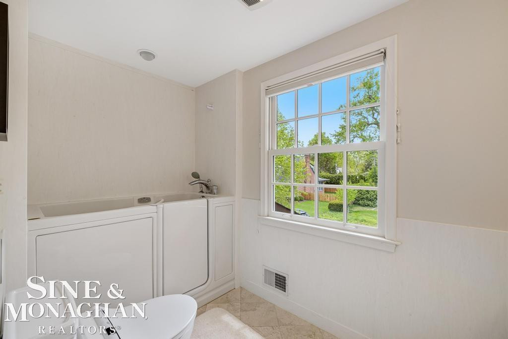 66 Colonial Road, Grosse Pointe Shores, MI 48236 — Photo 34