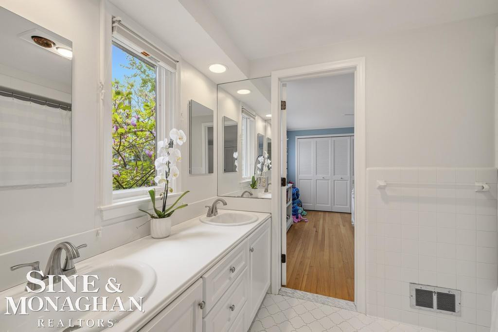 66 Colonial Road, Grosse Pointe Shores, MI 48236 — Photo 41