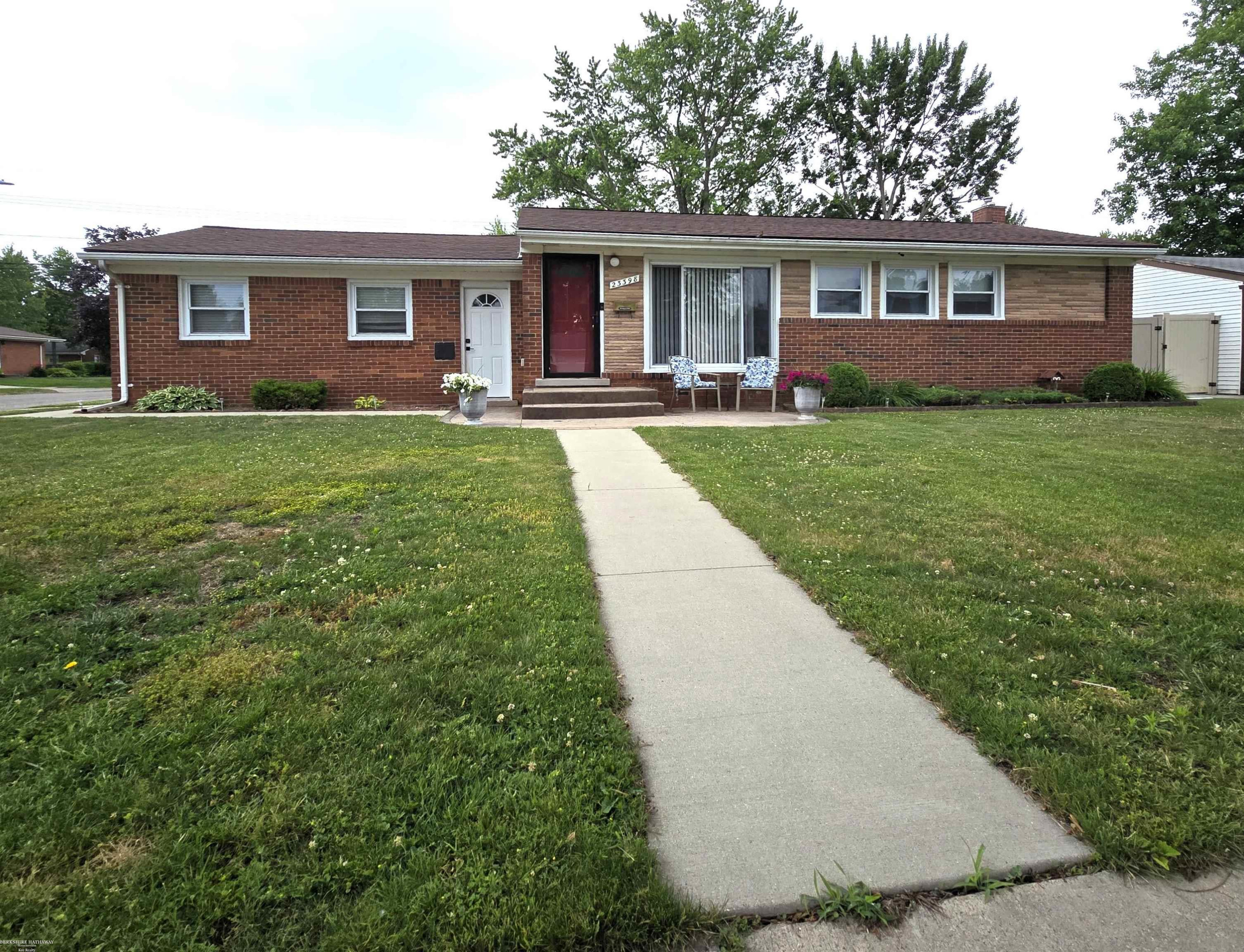 23398 Linne Drive, Clinton Twp, MI 48035 — Photo 5