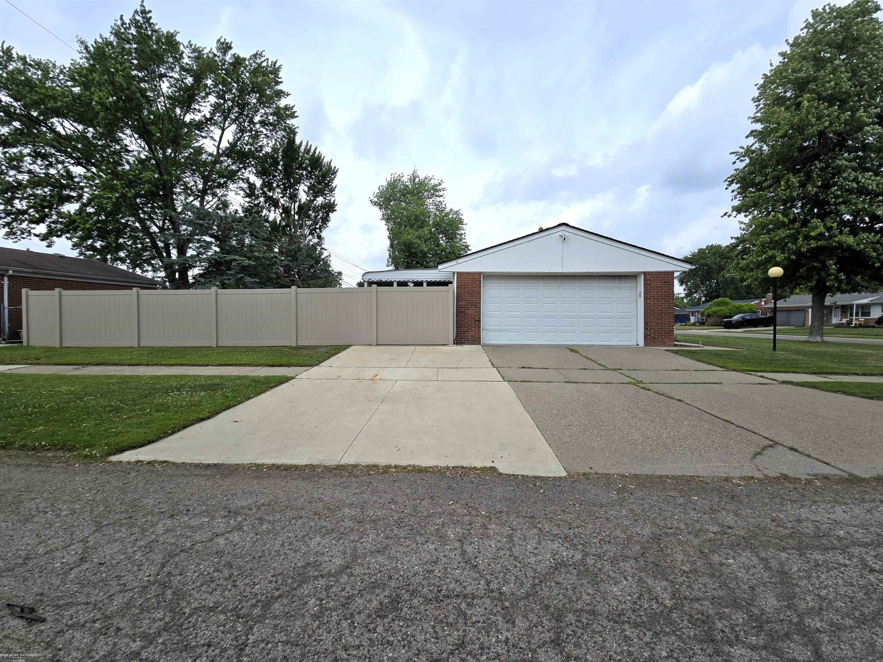 23398 Linne Drive, Clinton Twp, MI 48035 — Photo 7