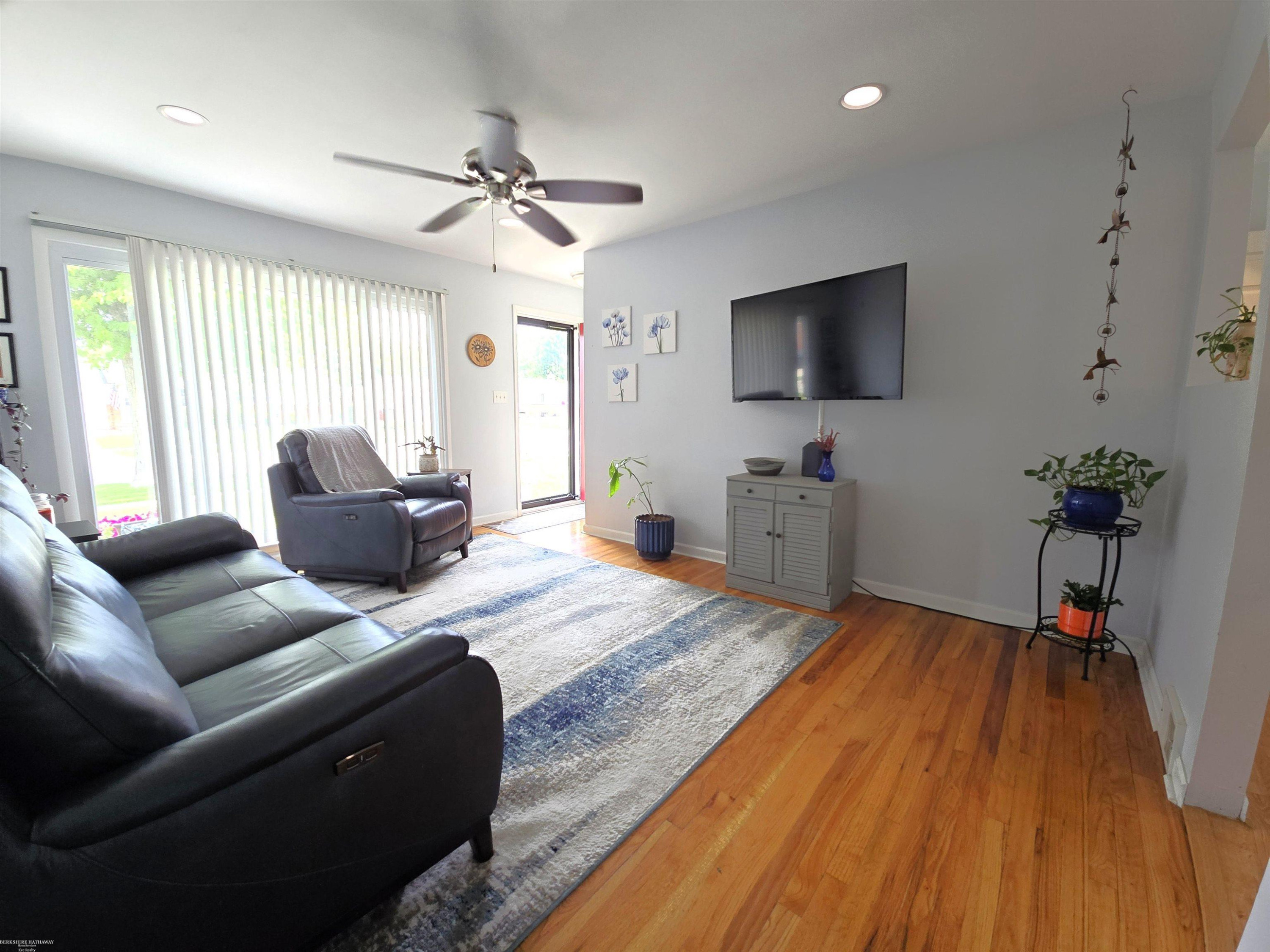 23398 Linne Drive, Clinton Twp, MI 48035 — Photo 15