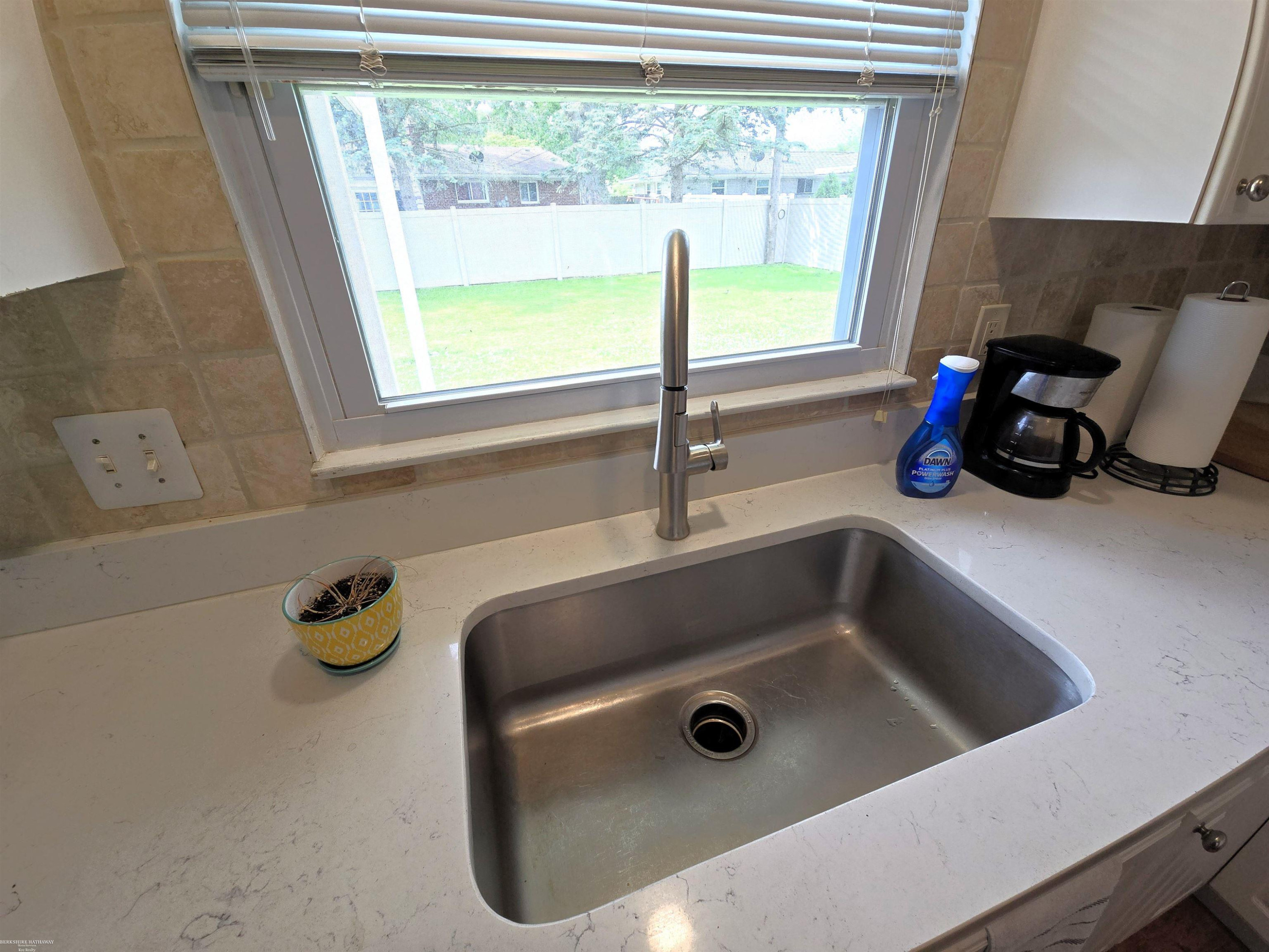 23398 Linne Drive, Clinton Twp, MI 48035 — Photo 23