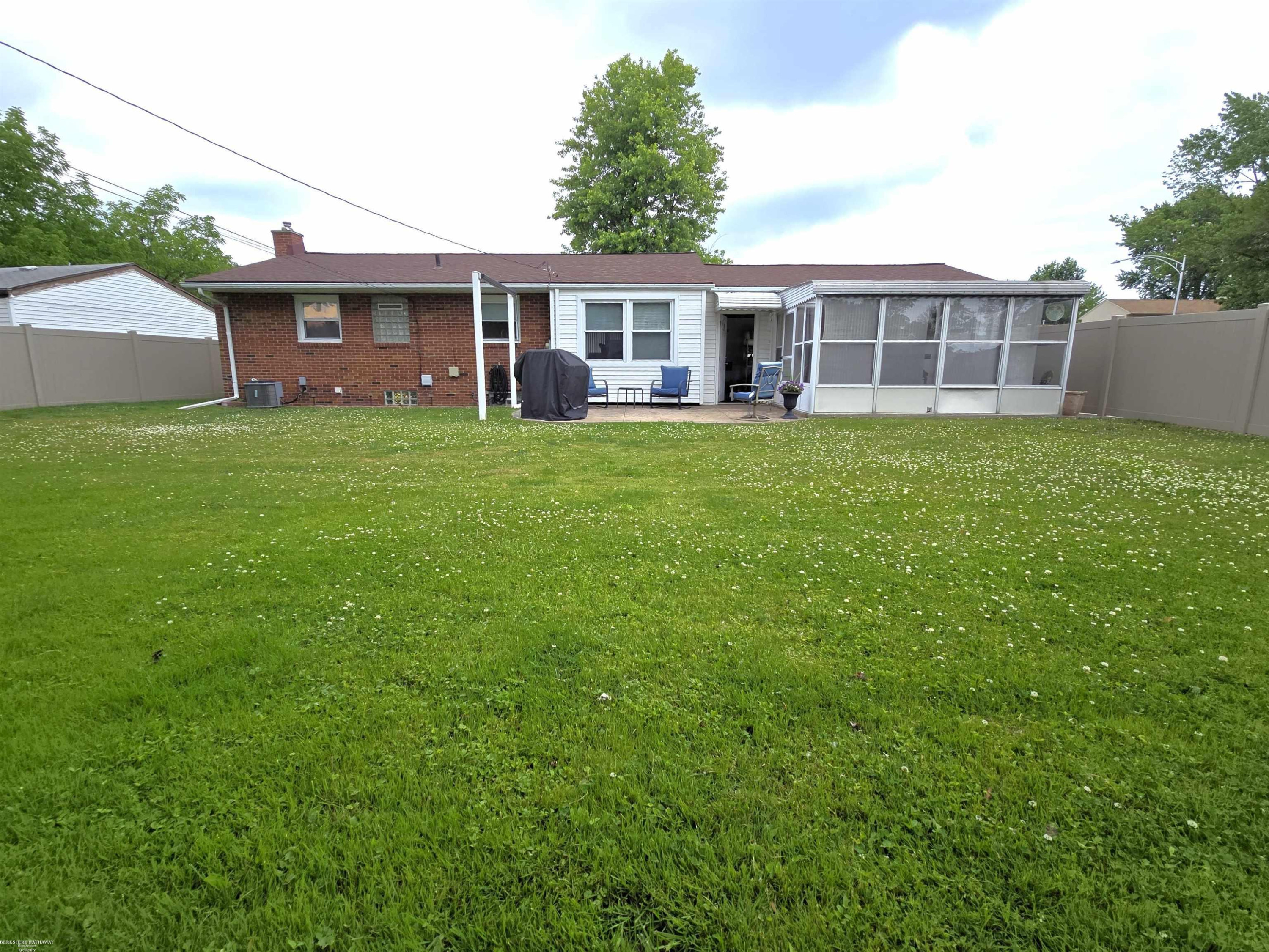 23398 Linne Drive, Clinton Twp, MI 48035 — Photo 86