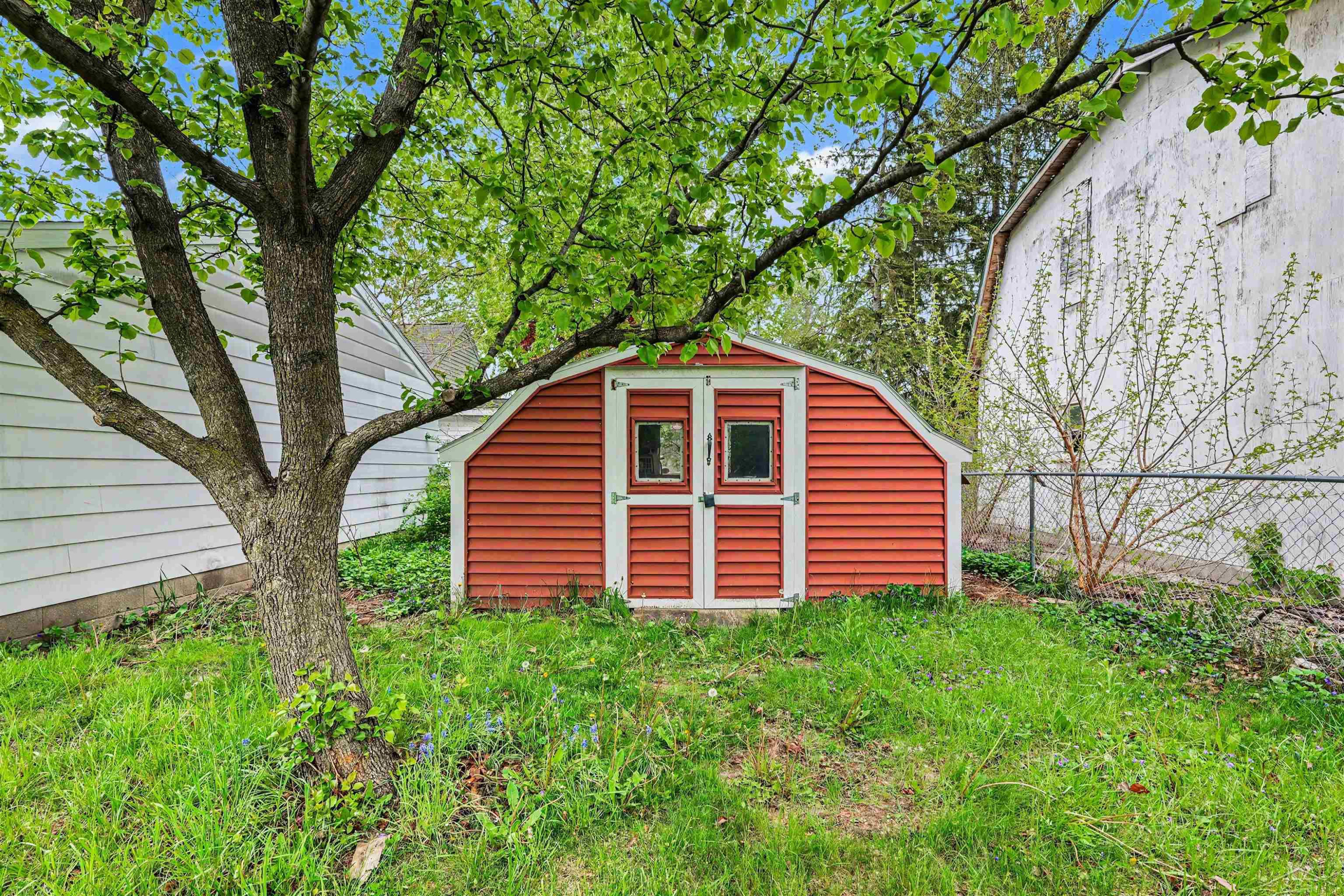 2110 Tennessee Street, Midland, MI 48642 — Photo 24