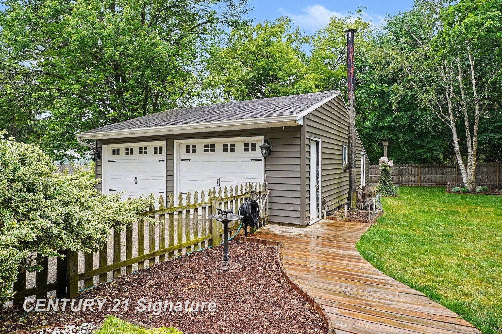 220 S 7th Street, Freeland, MI 48623 — Photo 15