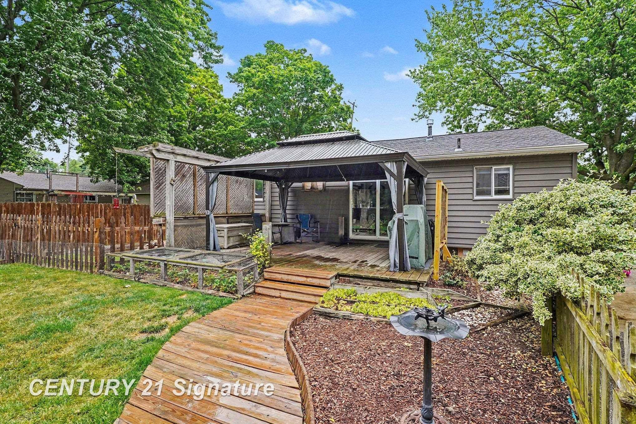 220 S 7th Street, Freeland, MI 48623 — Photo 16