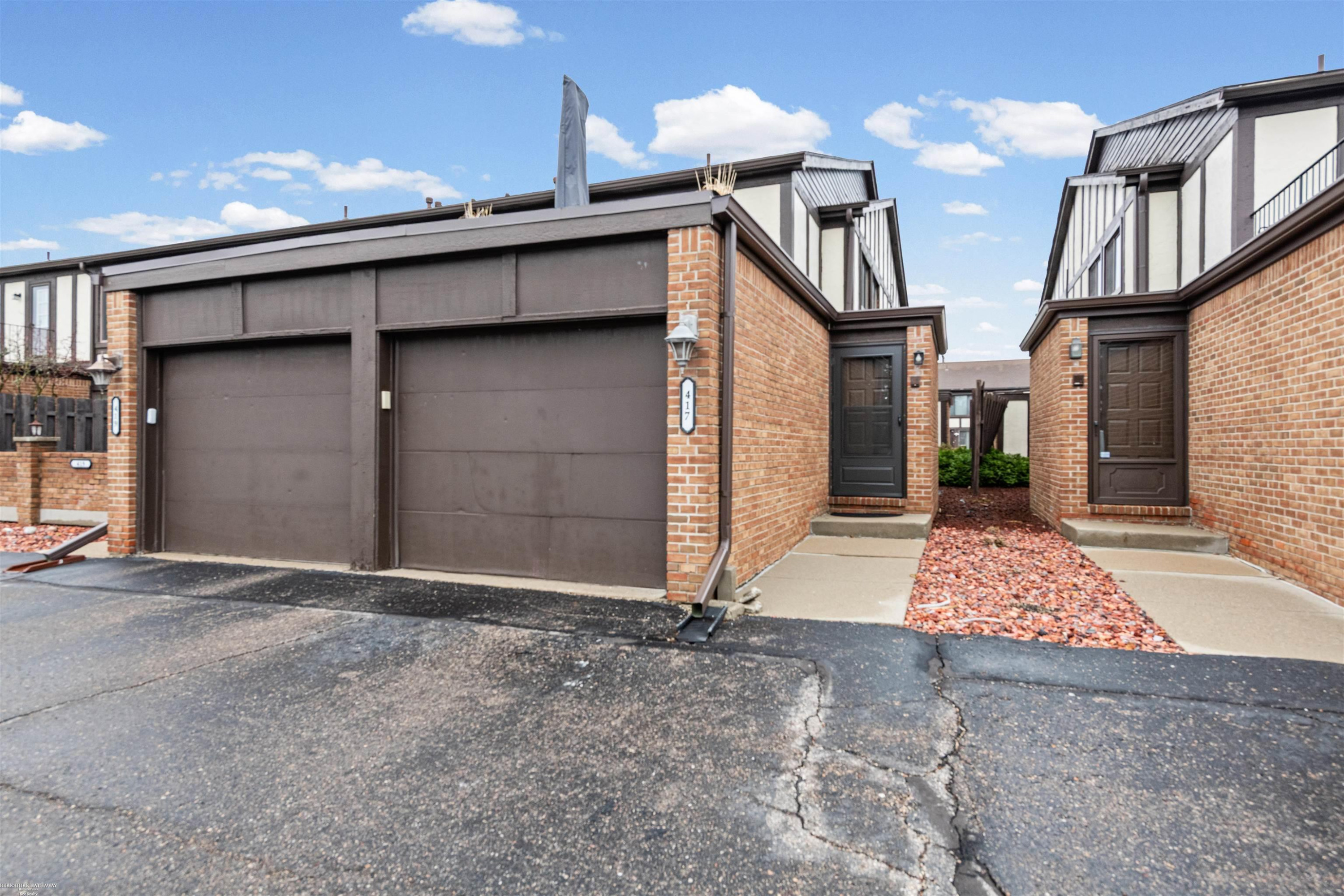 417 Country Club Drive, Saint Clair Shores, MI 48082 — front exterior