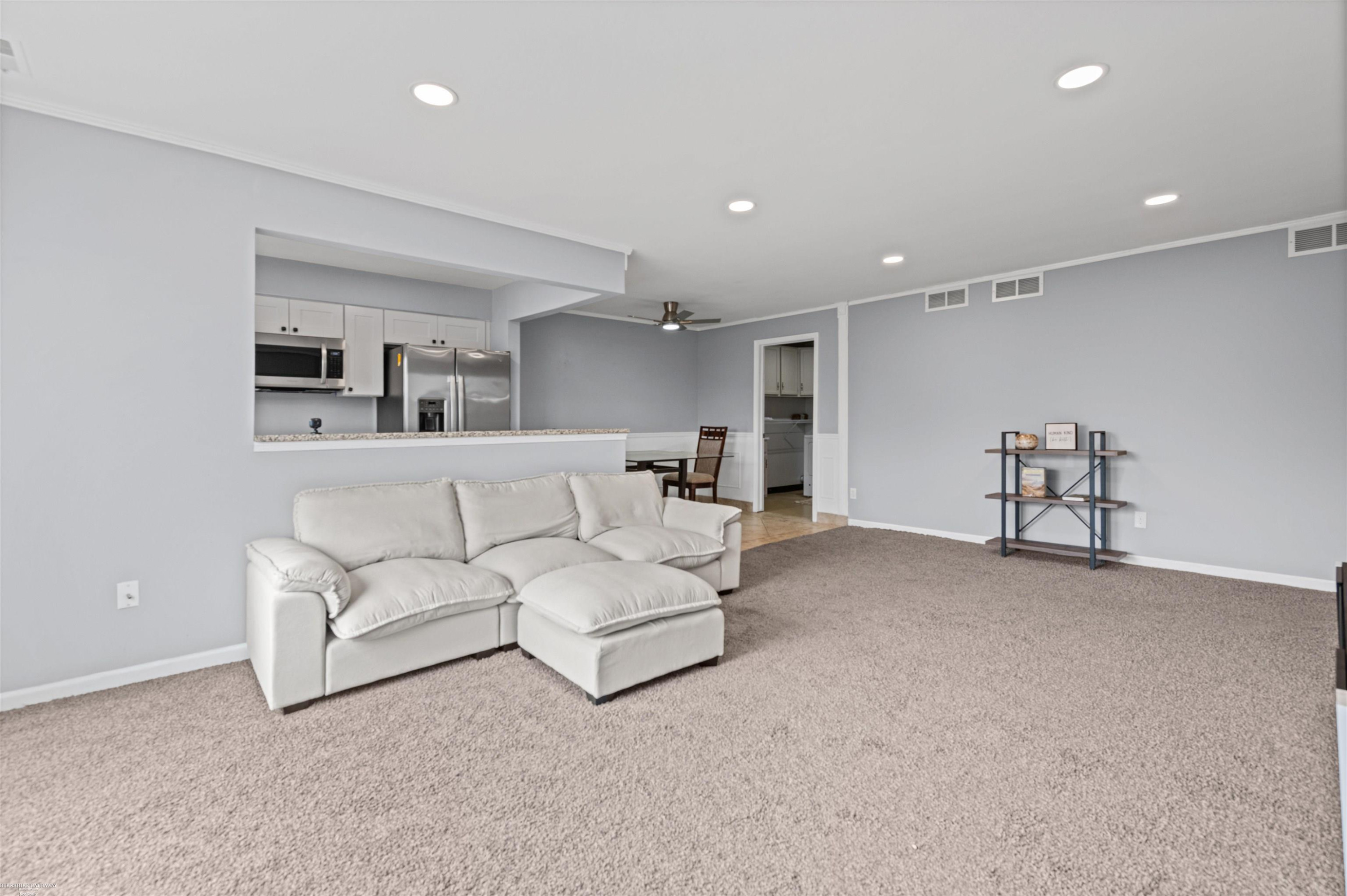 417 Country Club Drive, Saint Clair Shores, MI 48082 — Photo 4