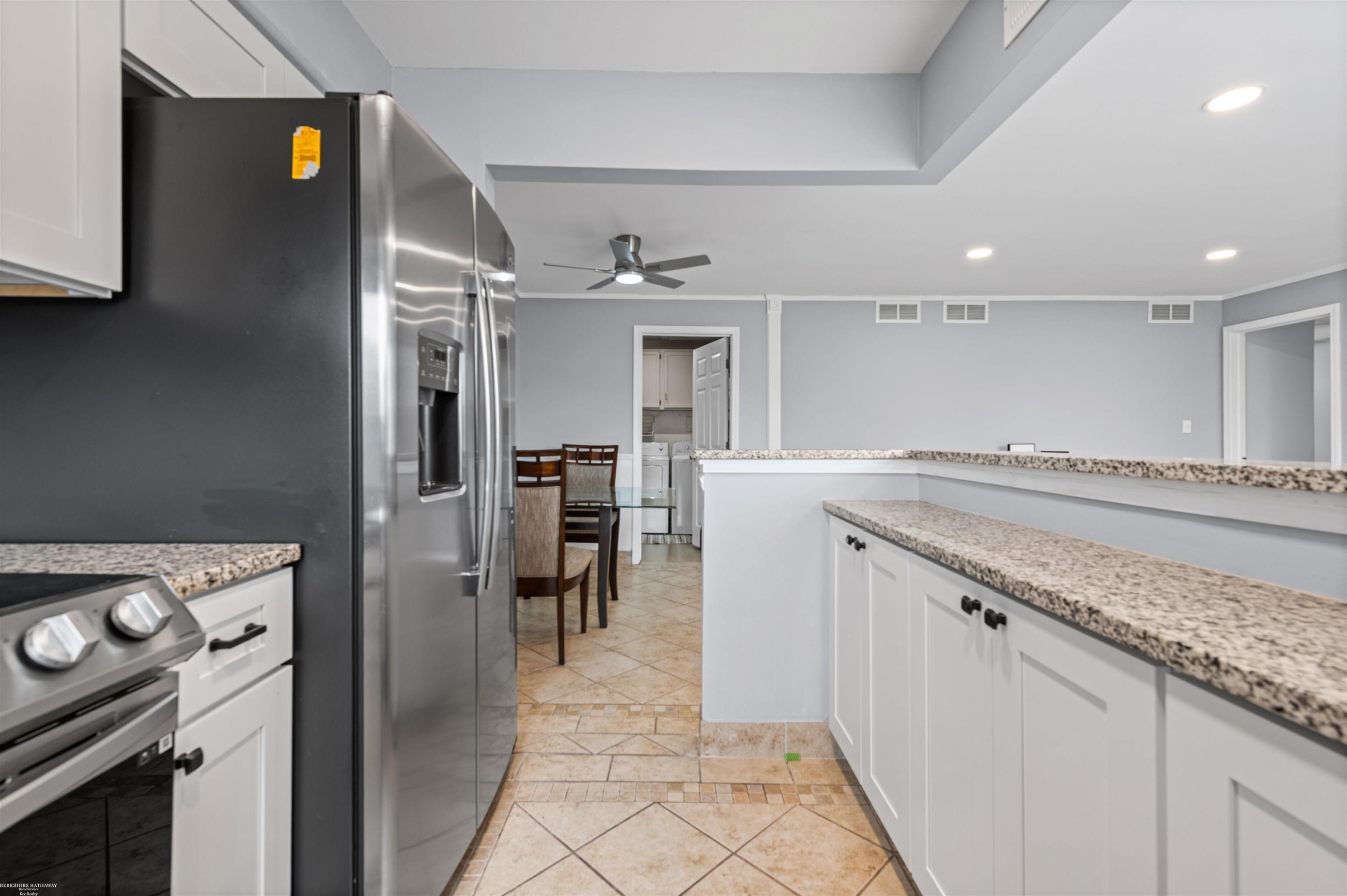417 Country Club Drive, Saint Clair Shores, MI 48082 — Photo 9