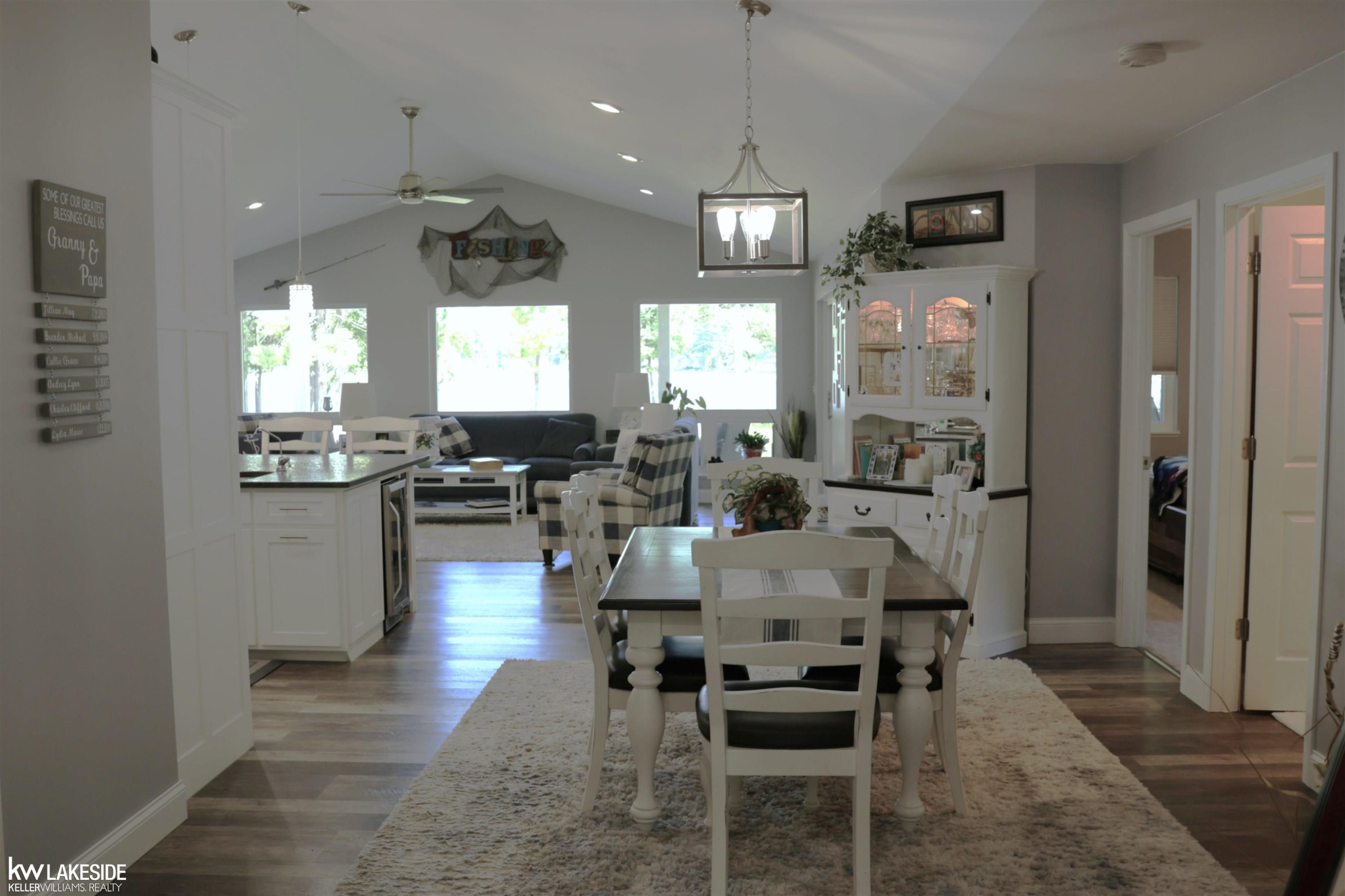 521 W River Court, Gladwin, MI 48624 — Photo 3