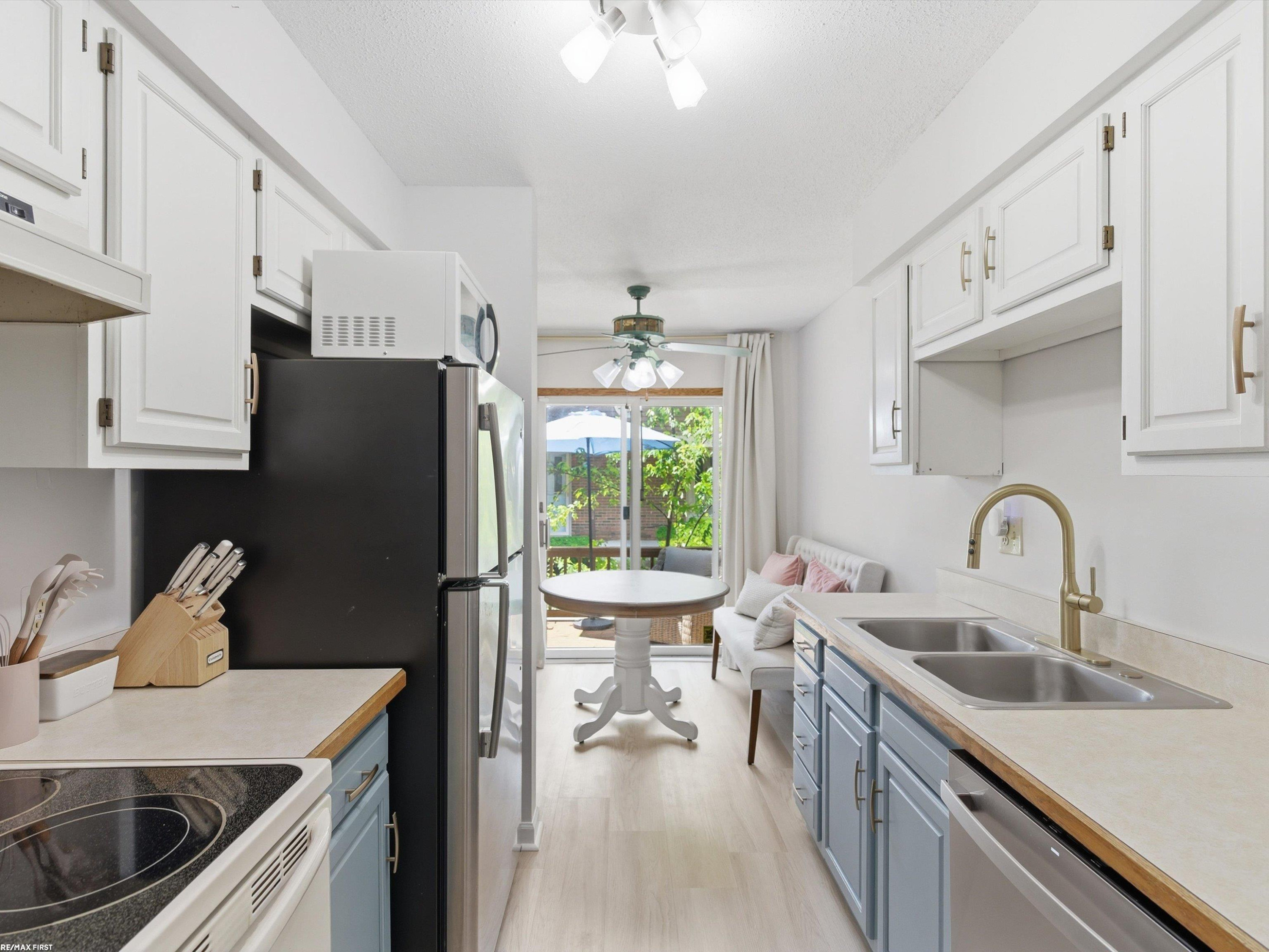 51409 Ashley Street, New Baltimore, MI 48047 — Photo 11