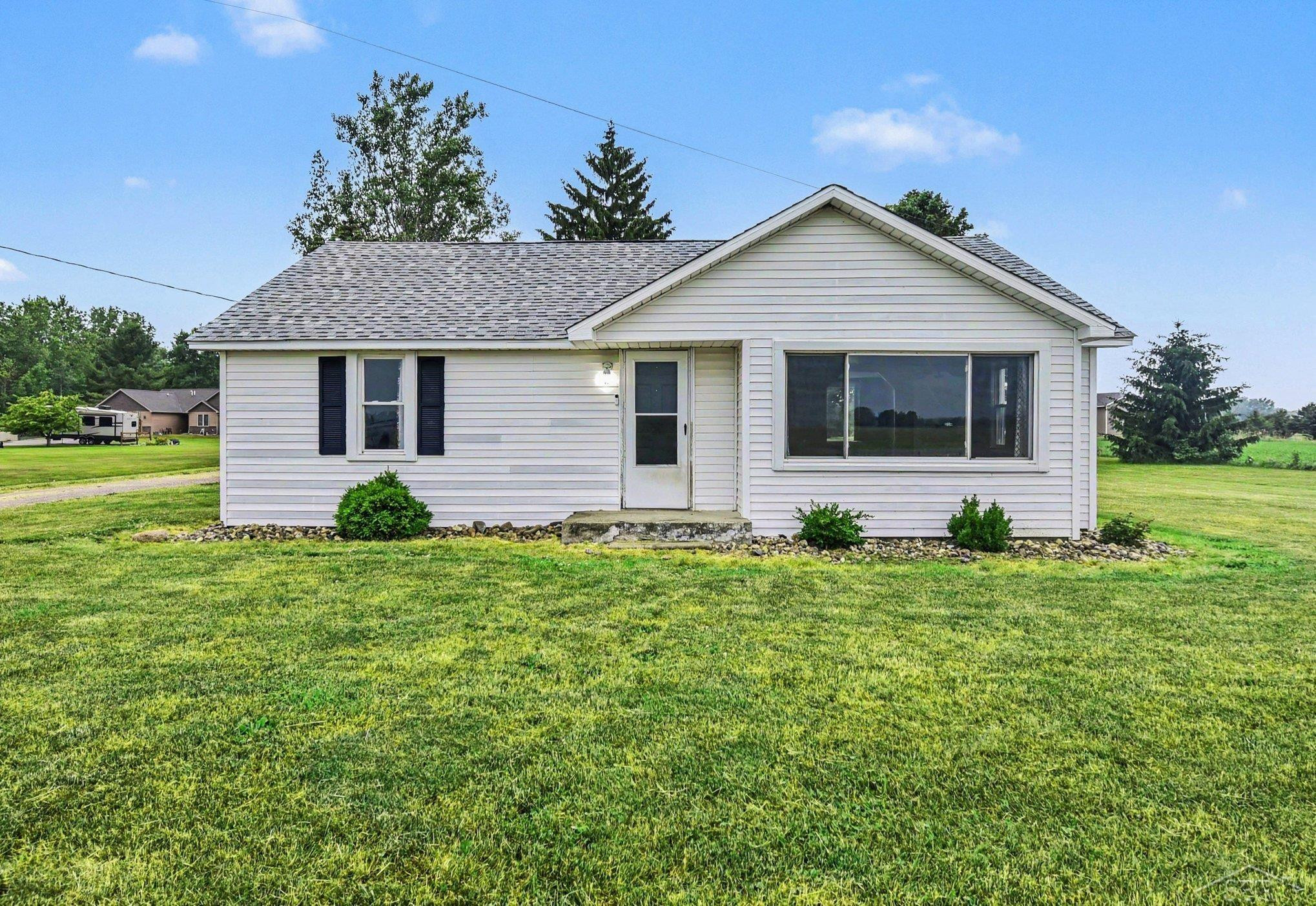 3110 S Merrill Road, Merrill, MI 48637 — Photo 2