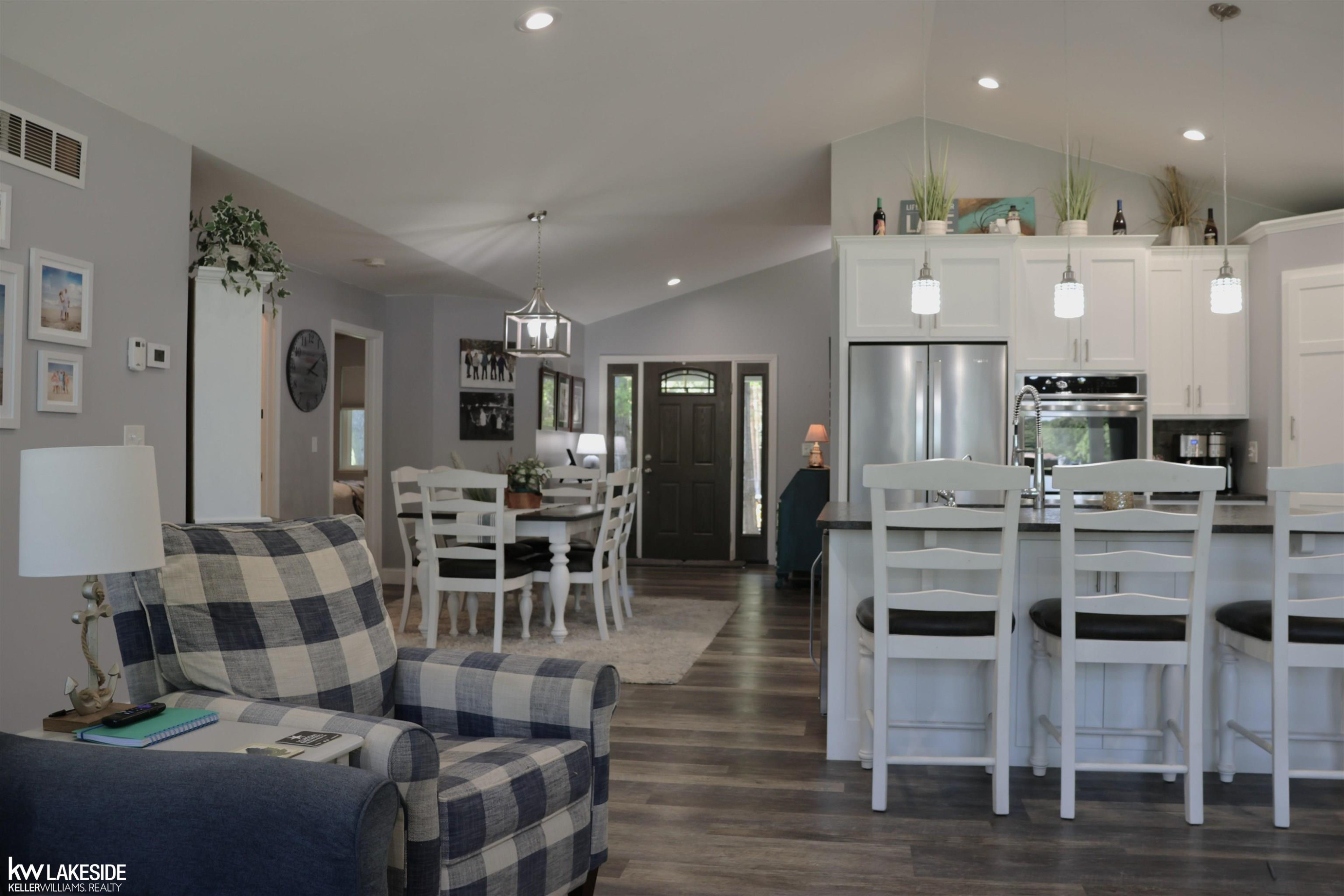 521 W River Court, Gladwin, MI 48624 — Photo 14