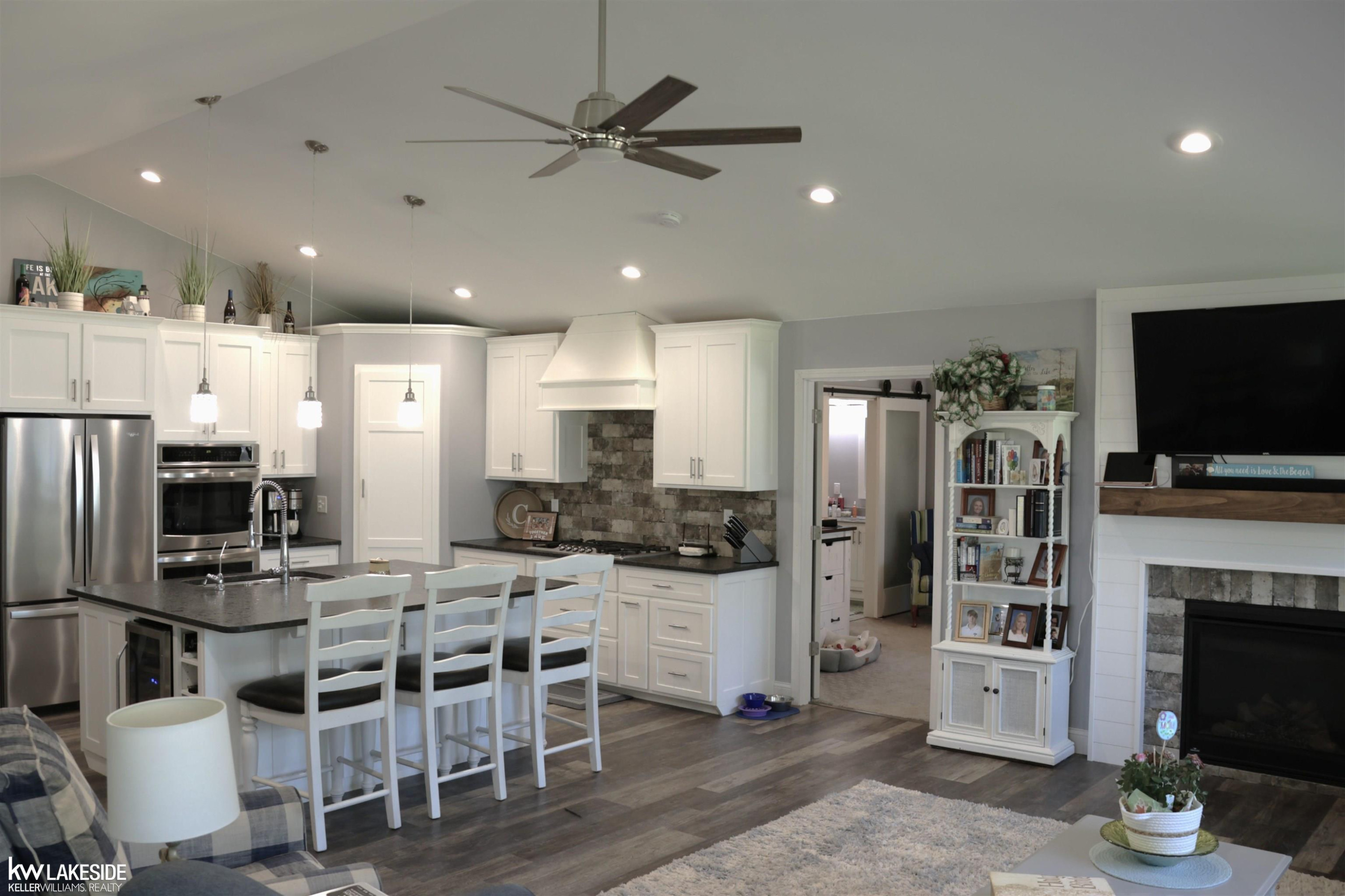 521 W River Court, Gladwin, MI 48624 — Photo 19
