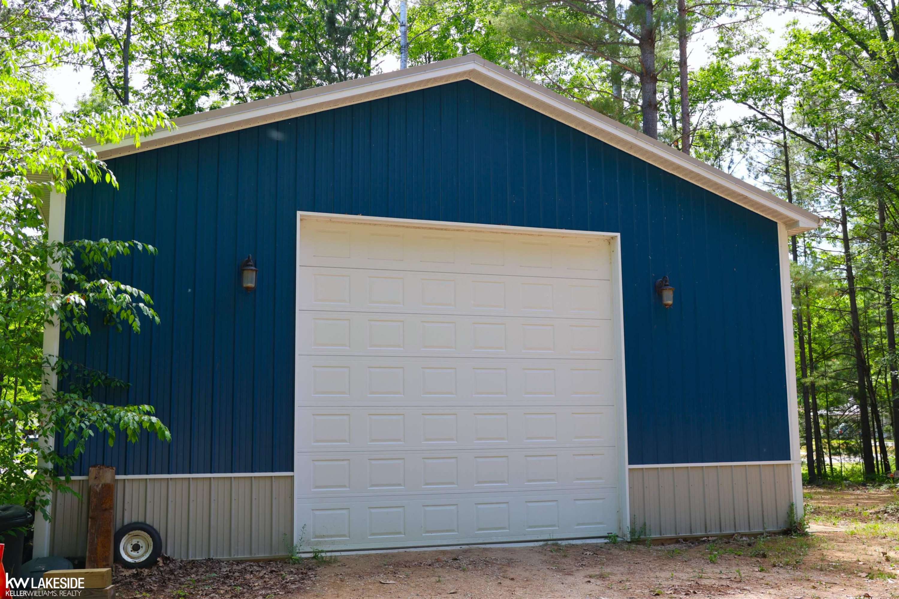 521 W River Court, Gladwin, MI 48624 — Photo 72