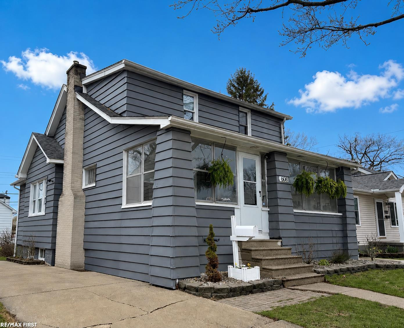 608 S Edgeworth Avenue, Royal Oak, MI 48067 — front exterior