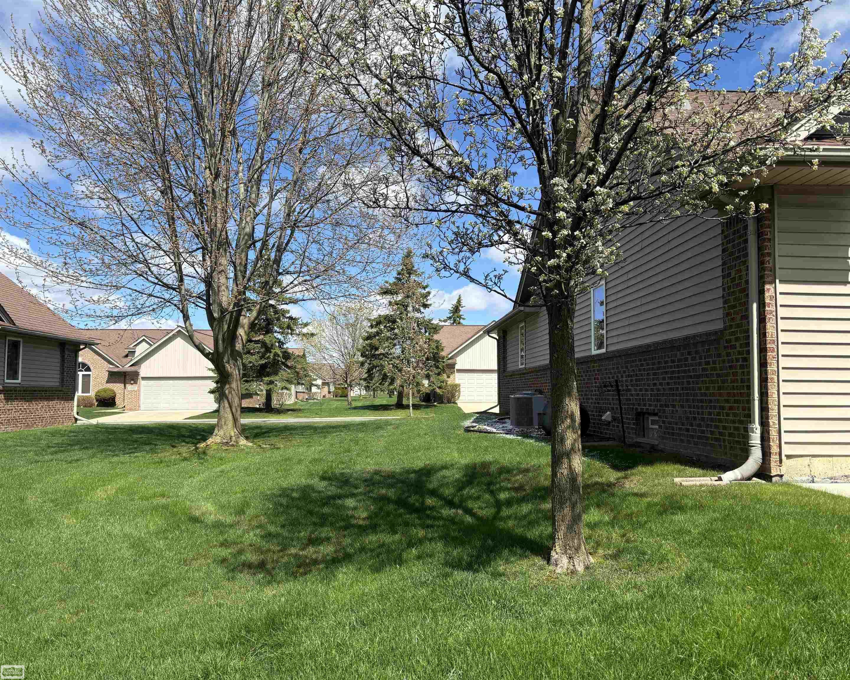34904 Chickadee Ridge, Richmond, MI 48062 — Photo 2