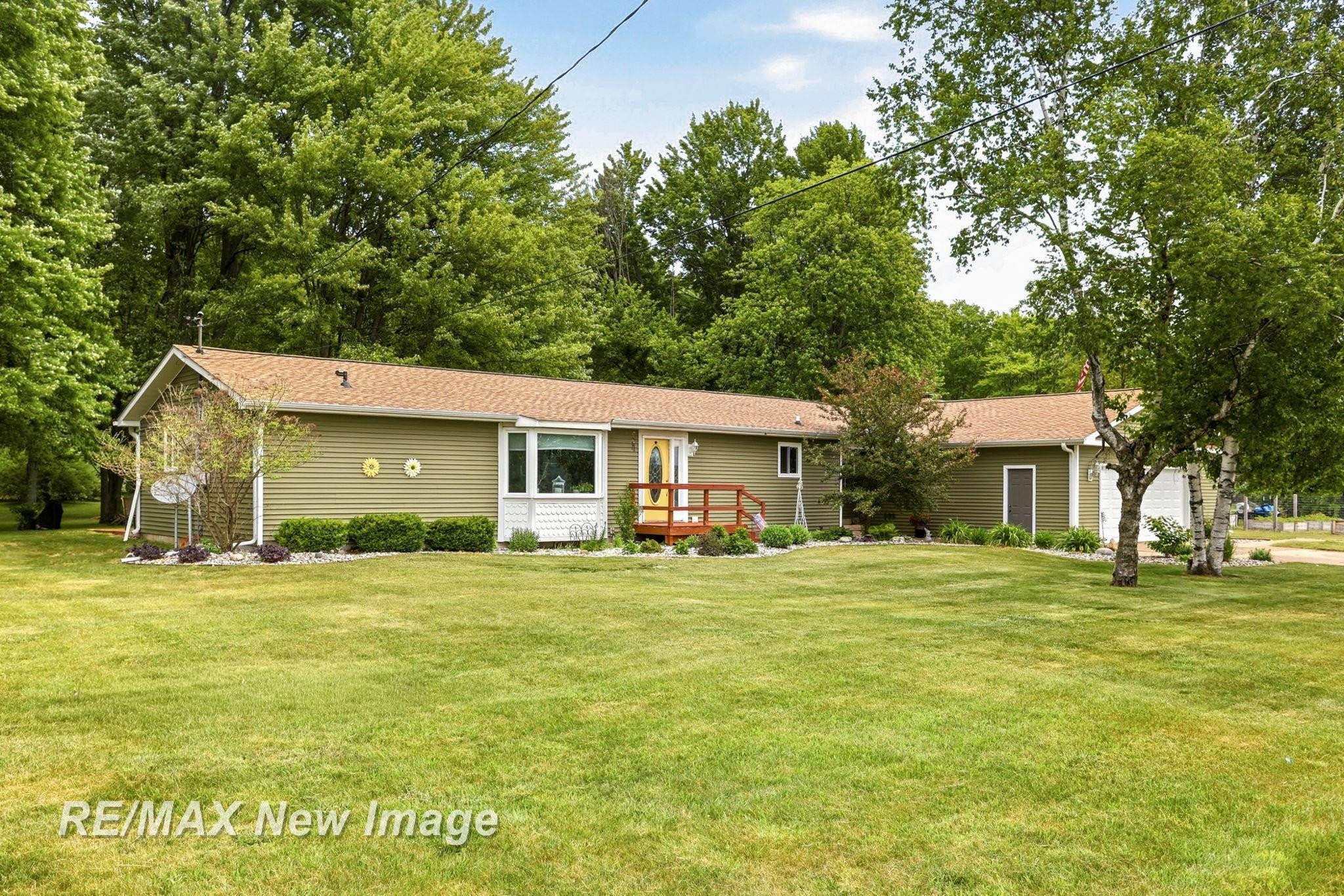 8385 Canada Road, Birch Run, MI 48415 — front exterior
