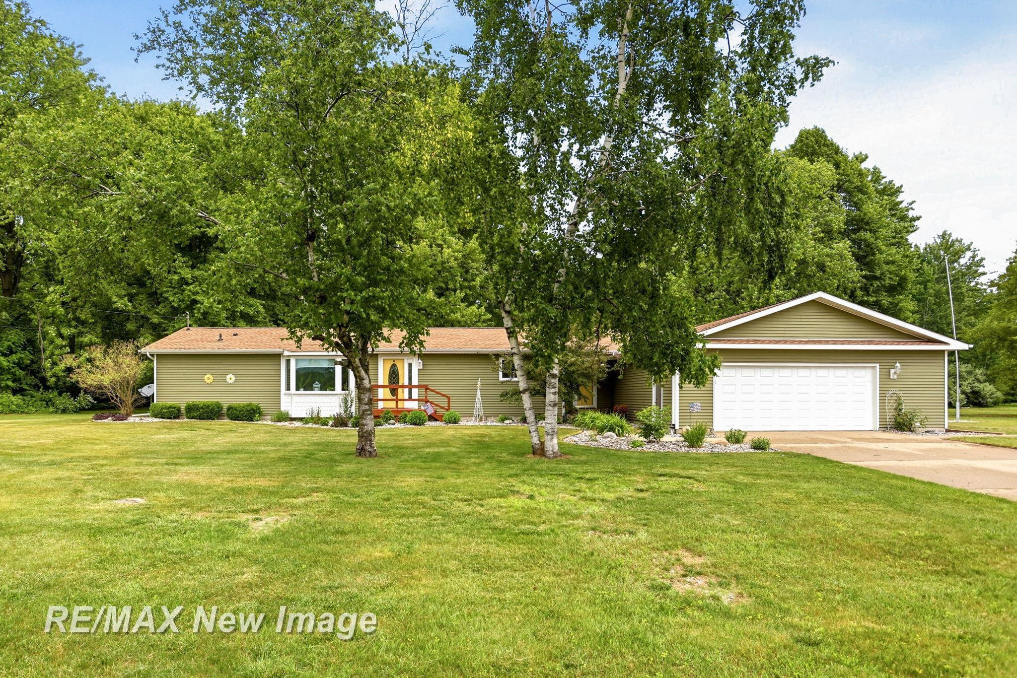 8385 Canada Road, Birch Run, MI 48415 — Photo 2