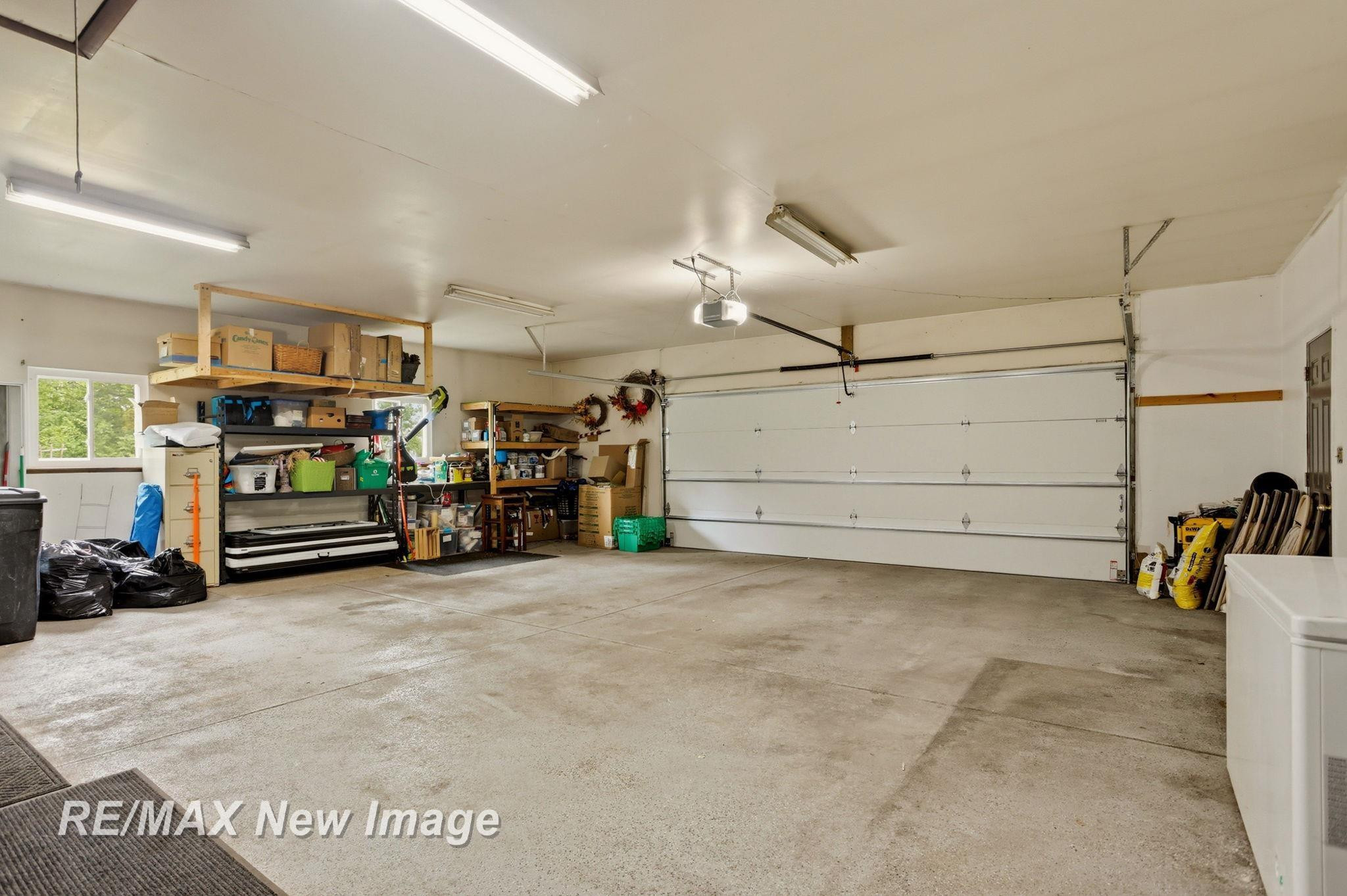 8385 Canada Road, Birch Run, MI 48415 — Photo 35
